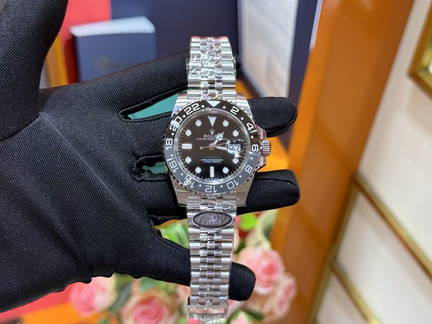 NO:392191,24 The latest GMT black and gray double-piece ring The latest black and gray egg ring bezel uses black on the upper part and gray on the lower part and gray on the lower part and two-color ceramic design 126710 is super beautiful and worth owning,1986090924最新发布的GMT黑灰双拼圈 最新黑灰皮蛋圈的表圈采用上半部分黑色 下半部分灰色的双色陶瓷设计 126710超美 值得拥有,,Watch