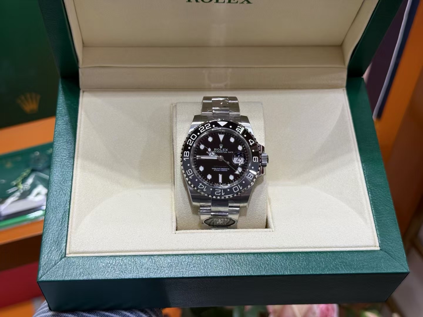 NO:392198,Clean egg circle, worthy of being the Rolex egg circle GMT, so cool, the new GMT 'egg circle', the same as the King of Football Federer Master 126710GRNR Machinery 904L stainless steel material picture, accurate details, rolex19860909Clean皮蛋圈 不愧是劳力士皮蛋圈GMT 太酷了吧 新款GMT“皮蛋圈” 球王费德勒同款 Master 126710GRNR 机械 904L精钢材质 图 认准细节图,,rolex,Watch