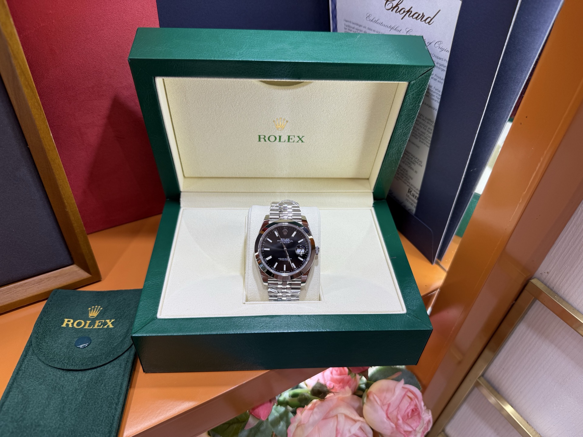 NO:392196,The black disc log that will never go wrong 41mm diameter 904L stainless steel material Fully automatic mechanical movement Clean Look at the picture and identify the details,19860909永远不会出错的黑盘日志 41mm直径 904L精钢材质 全自动机械机芯 Clean 看图 认准细节图,,Watch