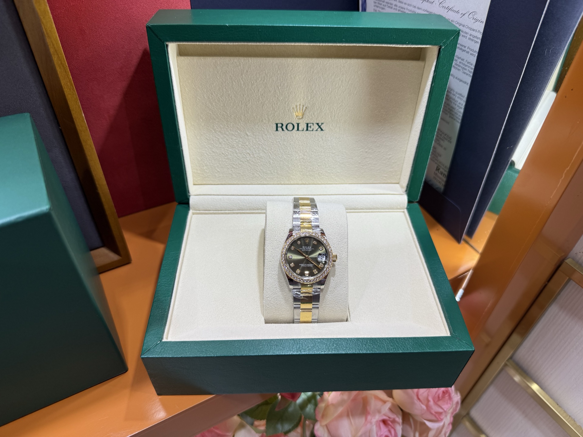 NO:392237,The most beautiful green log on the entire network, the year-end great contribution, the best trophy recommendation index, 31mm dial diameter, 316L stainless steel, 18K gold, 2236 fully automatic mechanical movement, gold19860909全网最美绿日志 年末巨献 最佳战利品推荐指数 31mm表盘直径 316L精钢材质18K黄金间金 2236全自动机械机芯,,gold,Watch