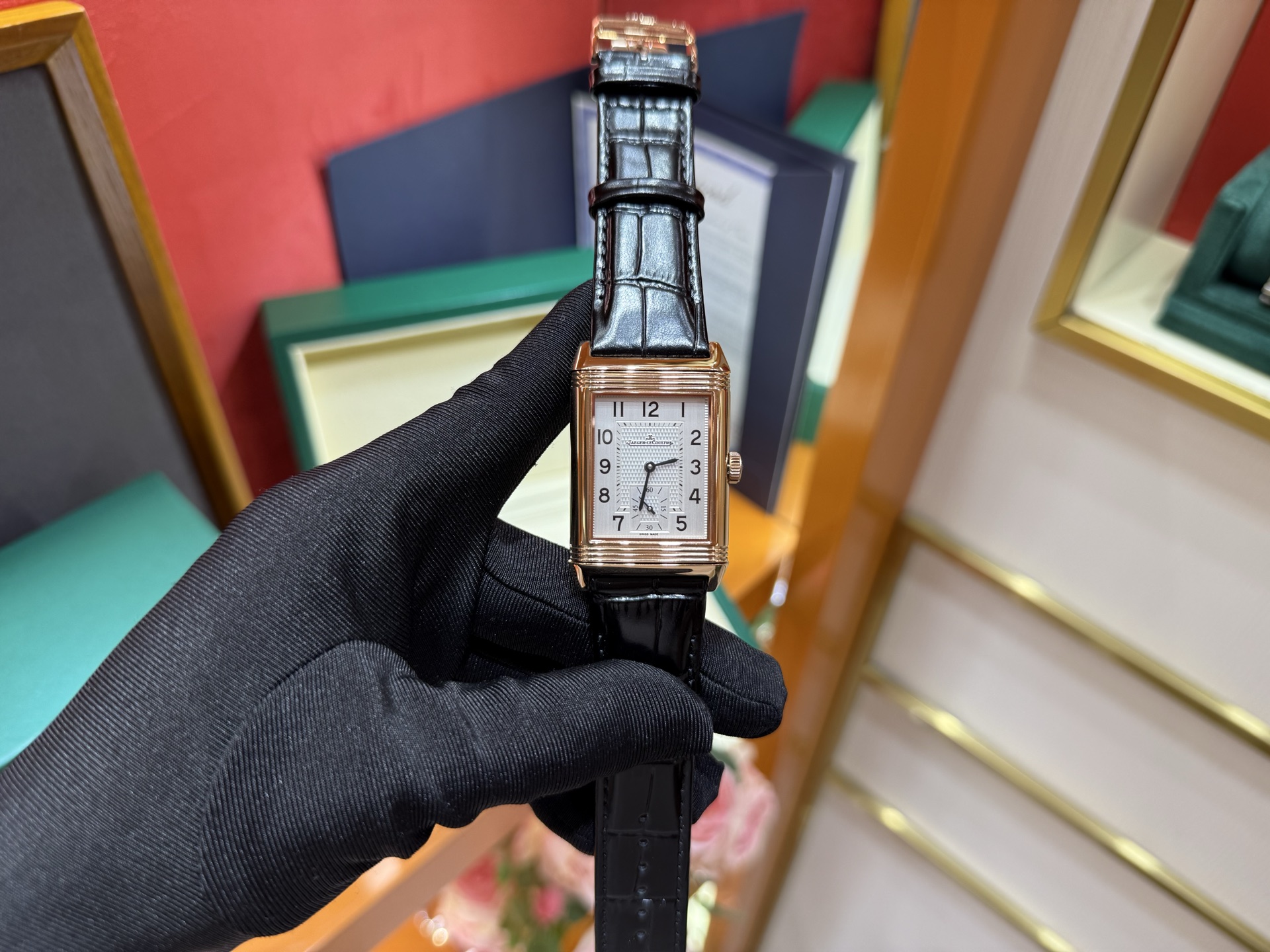 NO:392281,Jaeger-LeCoultre double-sided flip Jaeger-LeCoultre series flip series (Reverso) model Q2788520 Mechanical couple watch original imported jig (0 rework) watch for men 48.5 width 31 women 31 width 28 sapphire crystal glass mirror (never scratched) 316L stainless steel vibration frequency 21600 oscillation per hour Italian cowhide depth waterproof rice, versace, jaeger-lecoultre, cowhide19860909积家双面翻转 Jaeger-LeCoultre系列翻转系列（Reverso）型号Q2788520 机械情侣对表机心原装进口机心（0返修）表经男表长48.5 宽31 女表长31 宽28 蓝宝石水晶玻璃表镜（永不刮花） 316L精钢振频21600每小时振荡次数 意大利牛皮深度防水米,,versace,jaeger-lecoultre,cowhide,Watch