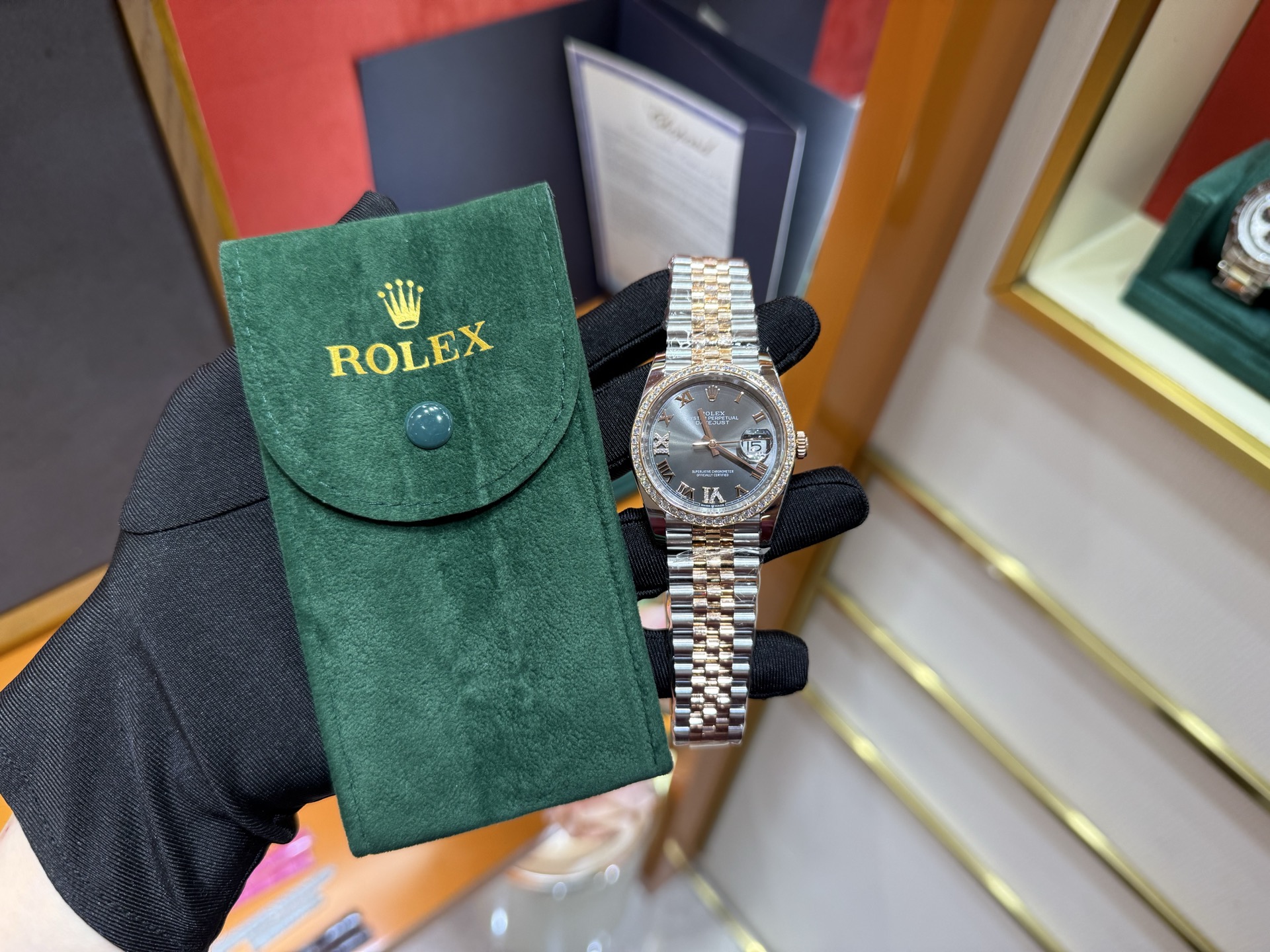 NO:385013,Once and for all, log 36mm is now very popular with gold and gray plate,19860909一劳永逸 日志36mm 现在特别火的间金灰盘,,Watch