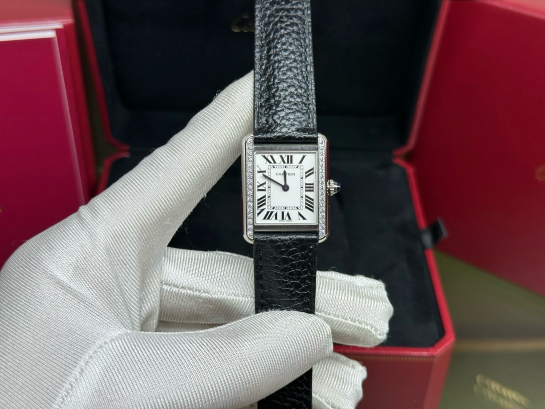 NO:385049,Cartier small tank spot pure real shot without filters, cartier19860909Cartier小坦克 现货纯实拍无滤镜,,cartier,Watch