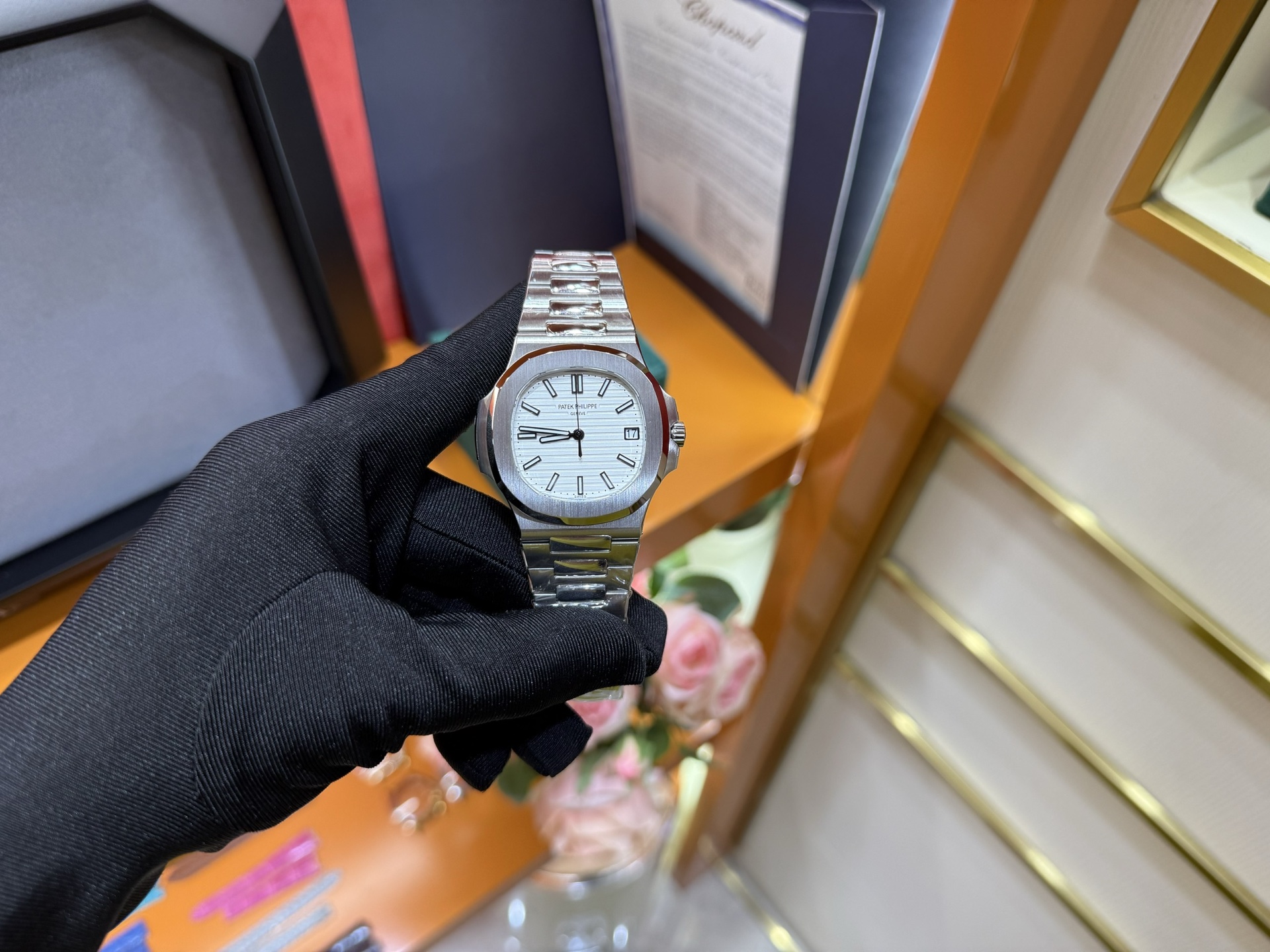 NO:385089,Snow Mountain White Nautilus 5711 The most beautiful ultimate version 324sc all-in-one machine 8.3 thickness,19860909雪山白鹦鹉螺5711 最美终极版324sc一体机 8.3厚度,,Watch