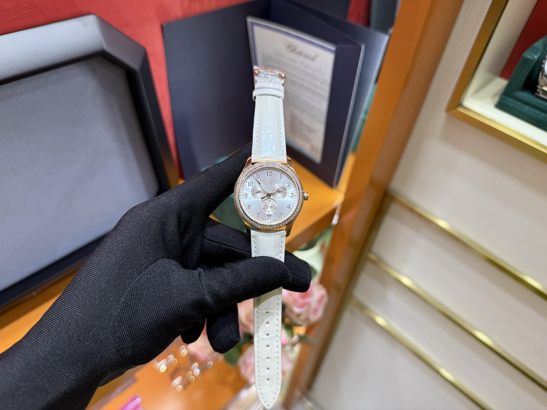 NO:385043,Patta 4947r Complex and multi-functional timing, the hottest little red book, paired with imported American pearlescent white crocodile skin, crocodile skin19860909百达4947r 复杂多功能计时 小红书最火百达 搭配进口美洲珠光白鳄鱼皮,,crocodile skin,Watch