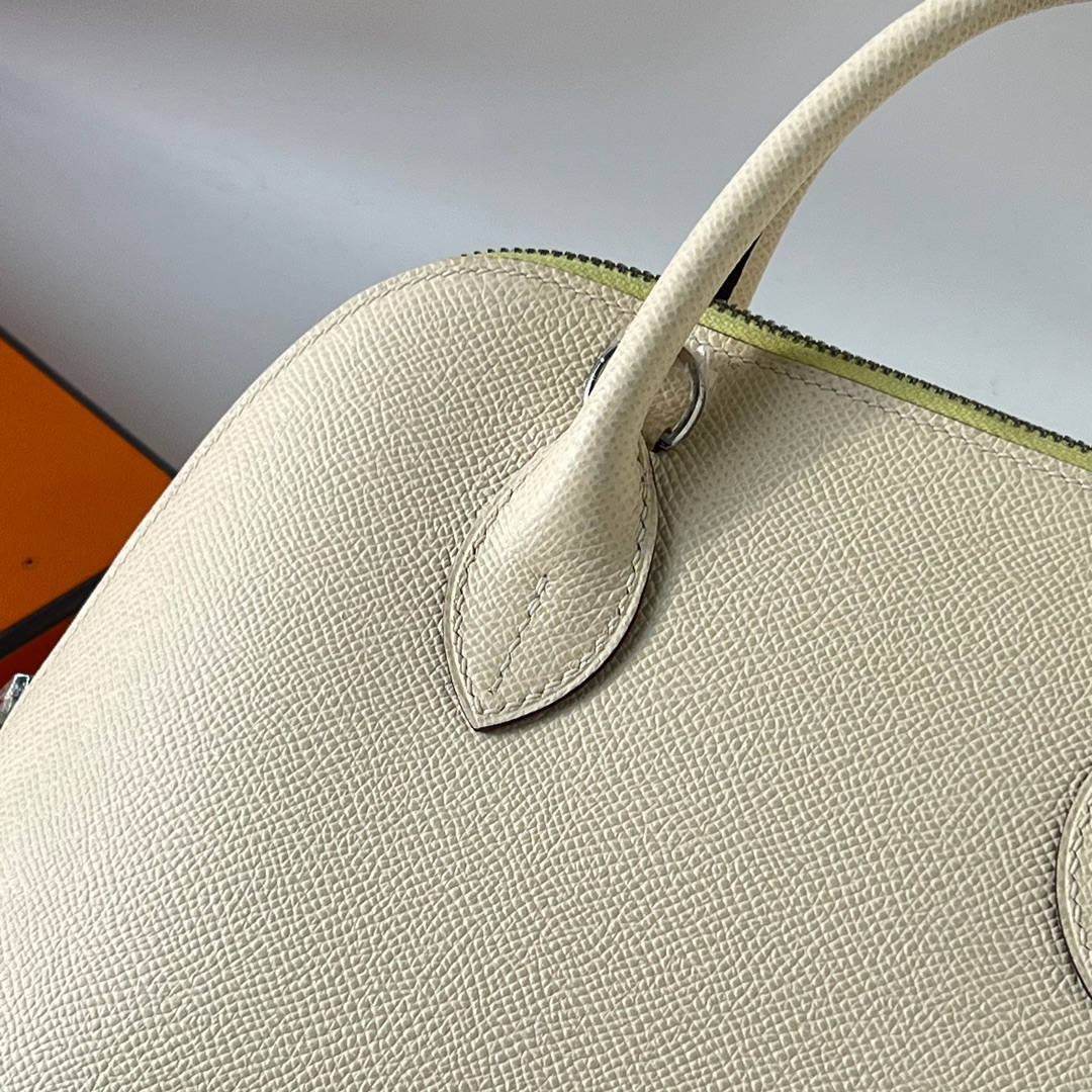 Hermès Bolide 25cm Epsom Leather Handbag - Crème White with Silver Hardware 3 i1700033796 1733 2