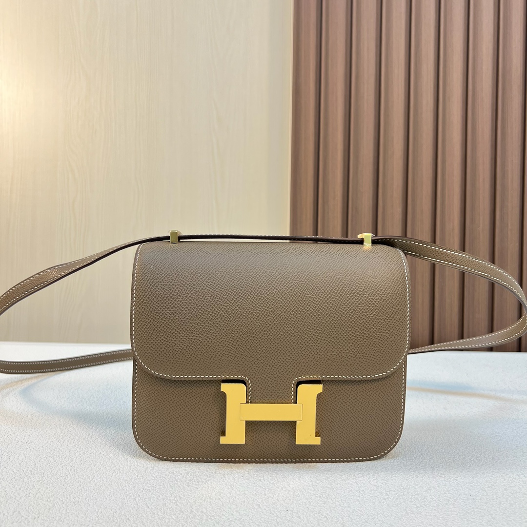 NO:919405,In stock Constance 19cm Esom Ck18 elephant gray gold buckle first-class craftsmanship fully handmade wax thread sewing ghw stock, Hermes, hermes, Hermes,19860909现货 Constance 19cm Esom Ck18大象灰 金扣 一级工艺 全手工蜡线缝 ghw stock,爱马仕,hermes,Hermes,,Bag