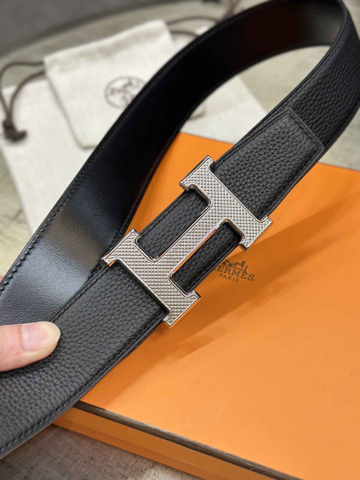 HBELTBUCKLE&REVERSIBLELEATHERSTRAMM