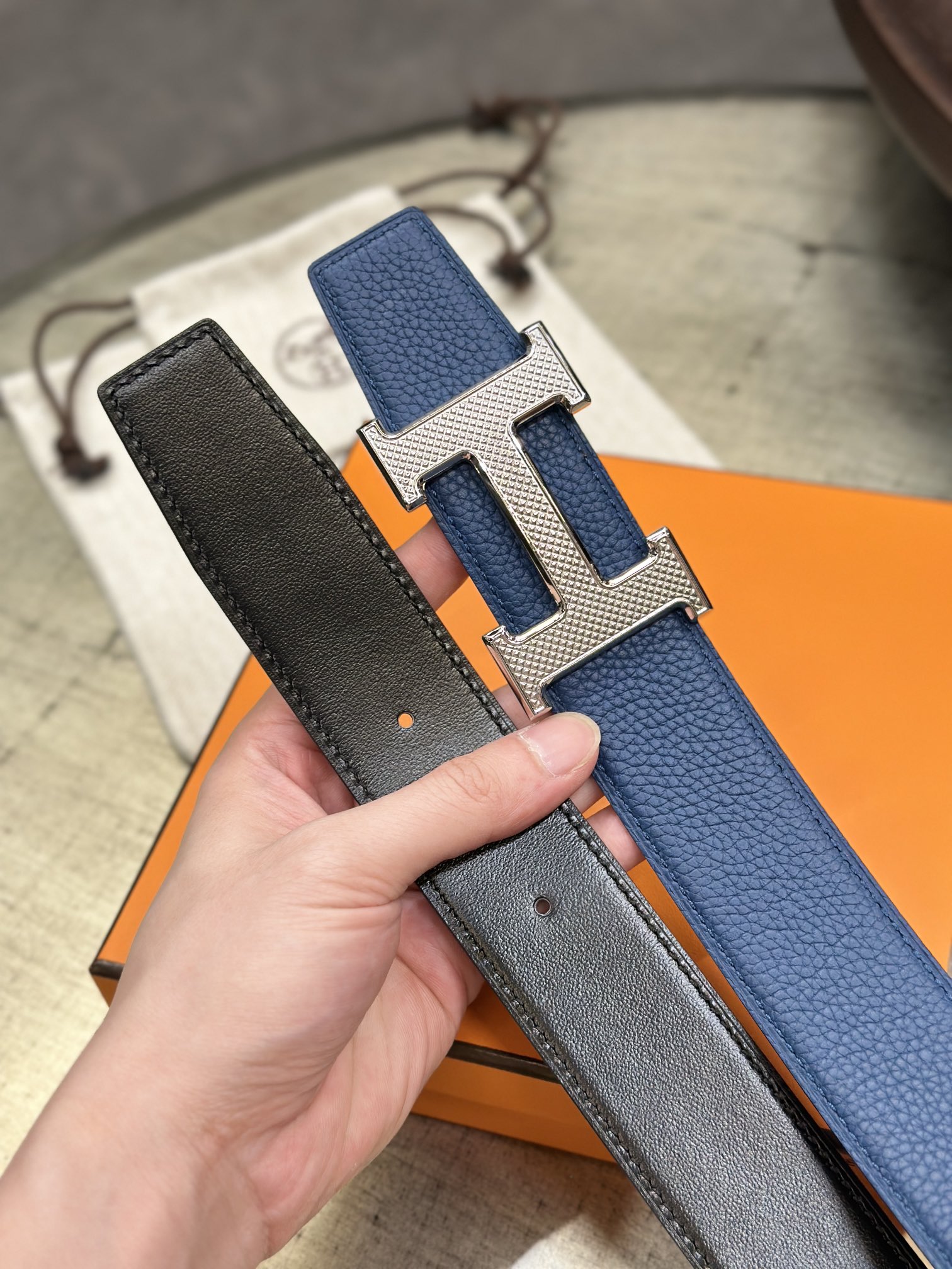 HBELTBUCKLE&REVERSIBLELEATHERSTRAMM