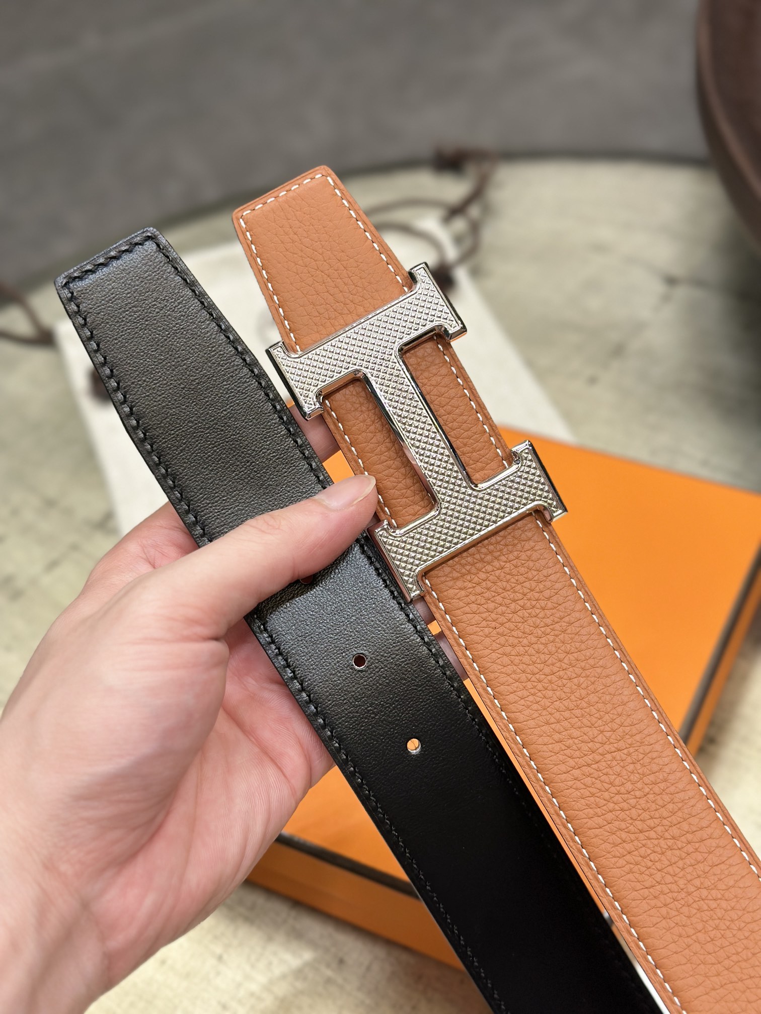 HBELTBUCKLE&REVERSIBLELEATHERSTRAMM