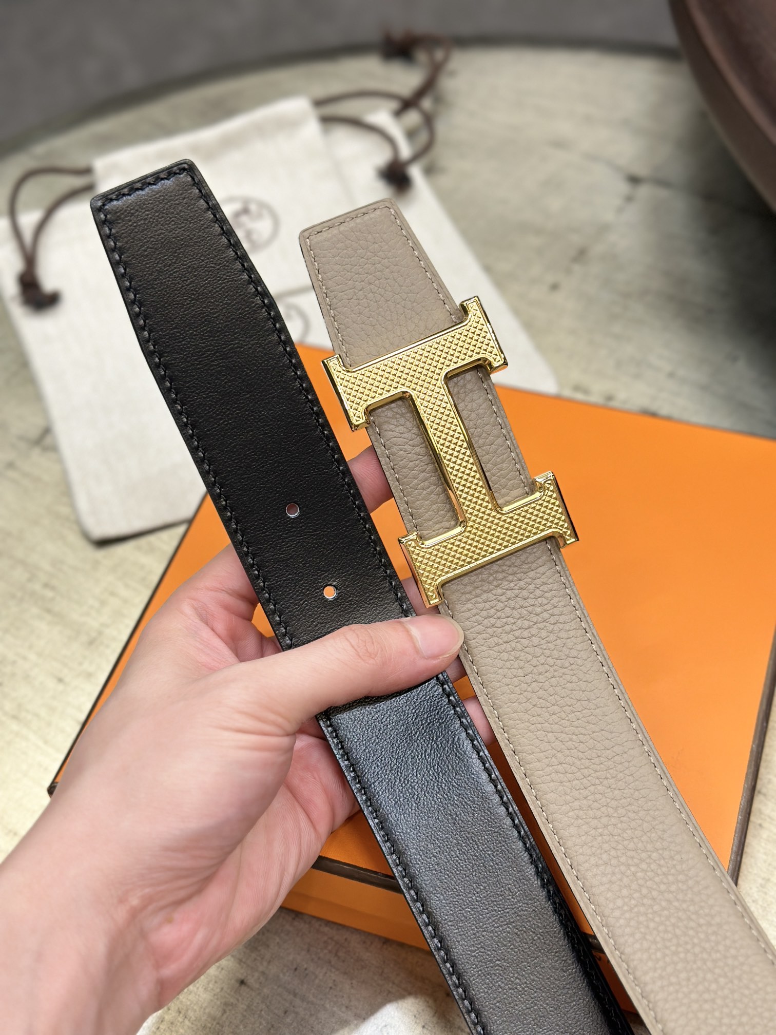 HBELTBUCKLE&REVERSIBLELEATHERSTRAMM