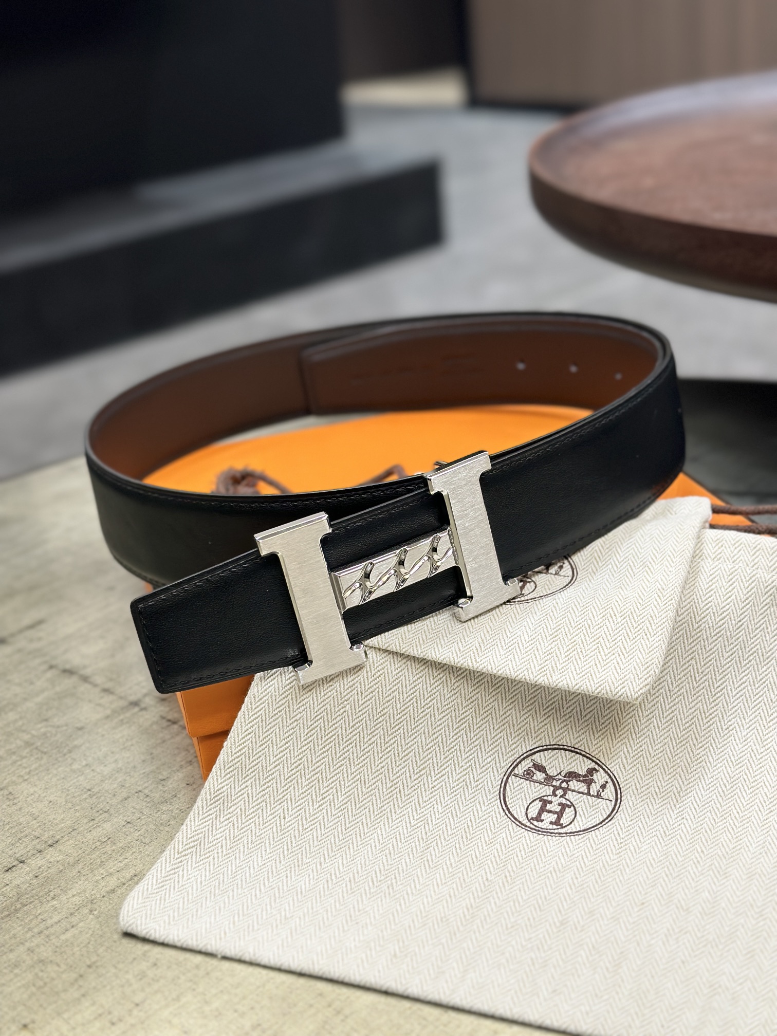 H5382BELTBUCKLE&REVERSIBLELEATHERSTRAMM