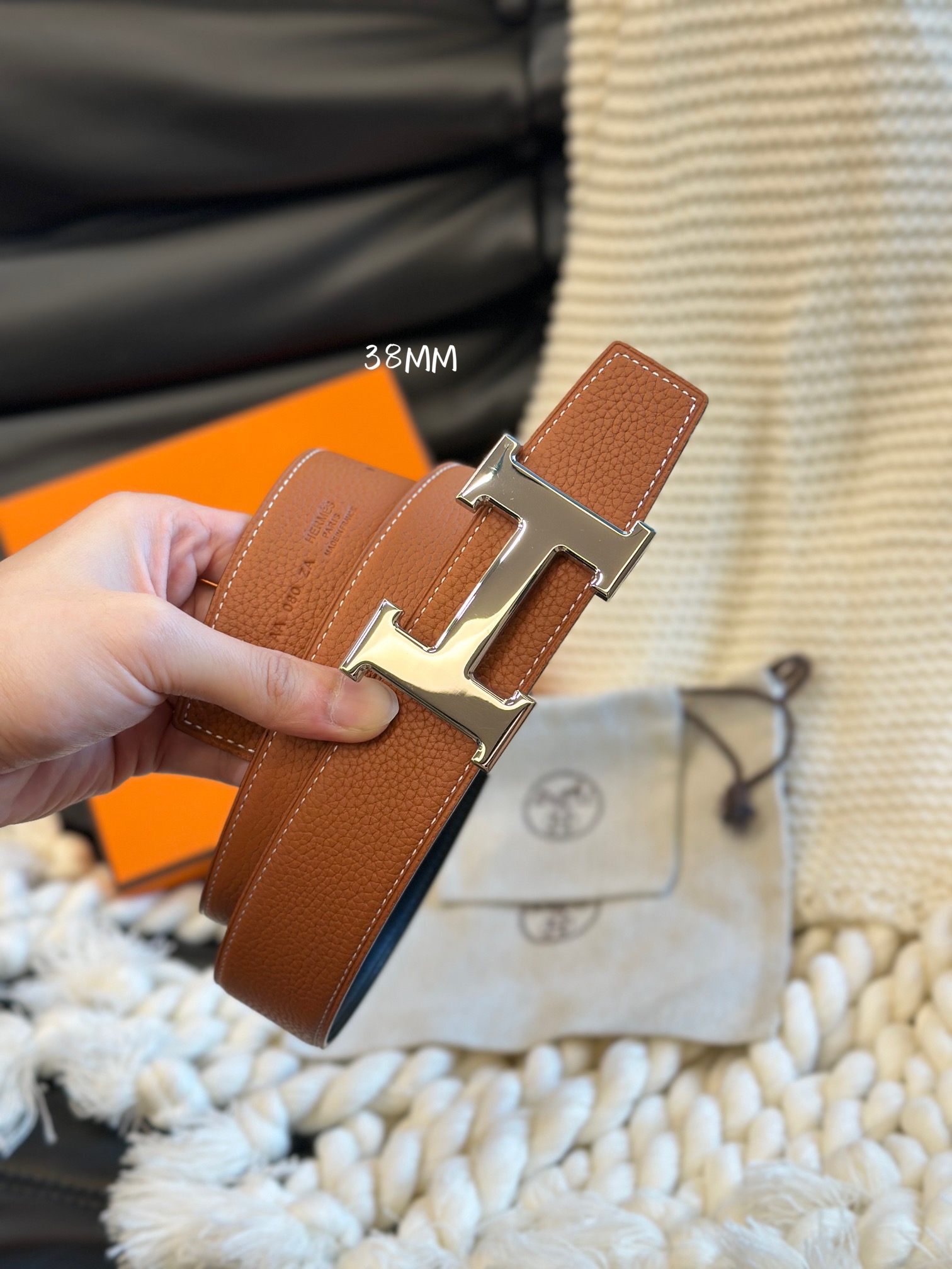 H 5382 BUCKLE & REVERSIBLE LEATHER STRAMM