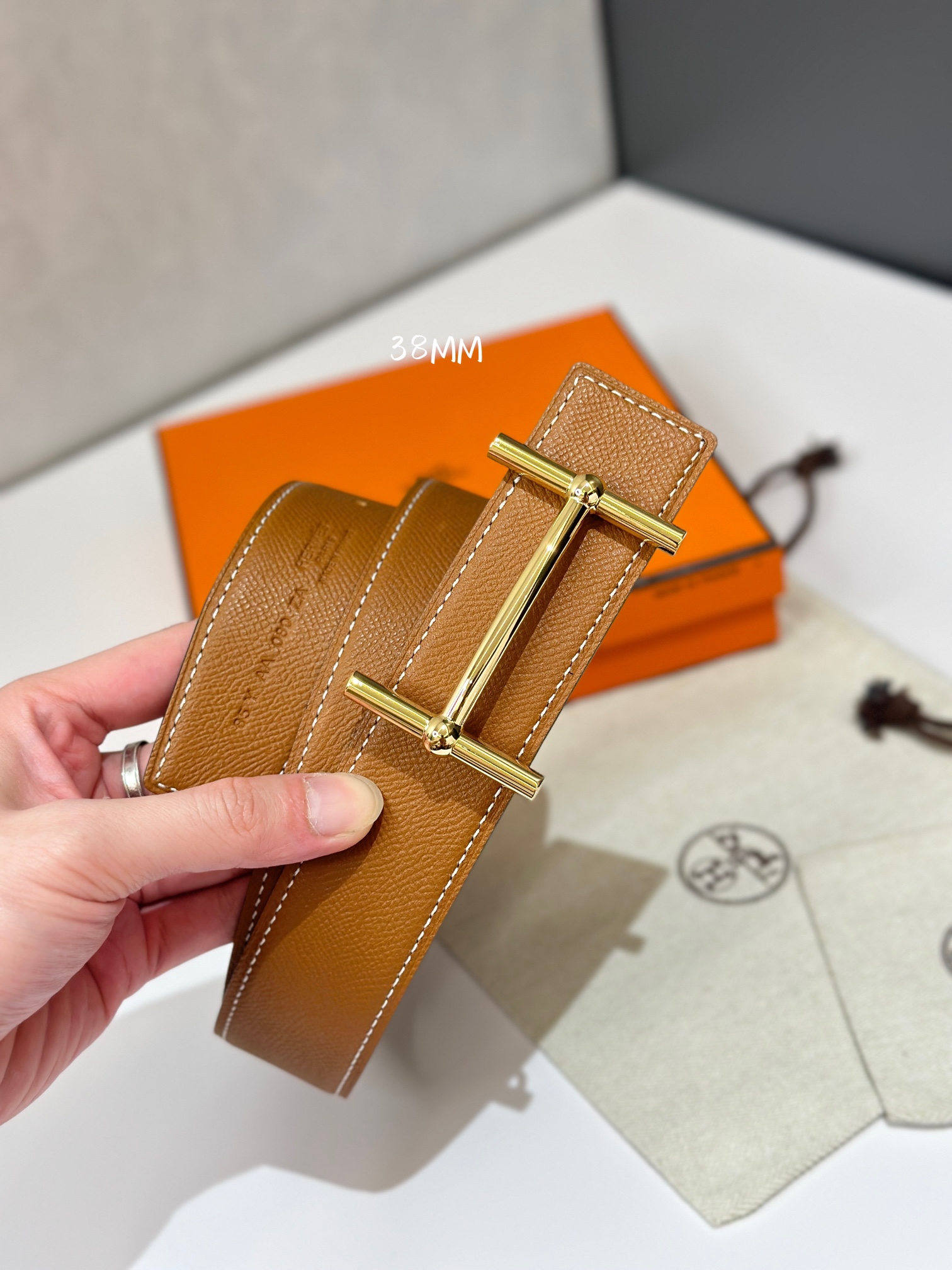 H D’ANCRE BELT BUCKLE & REVERSIBLE LEATHER STRAMM