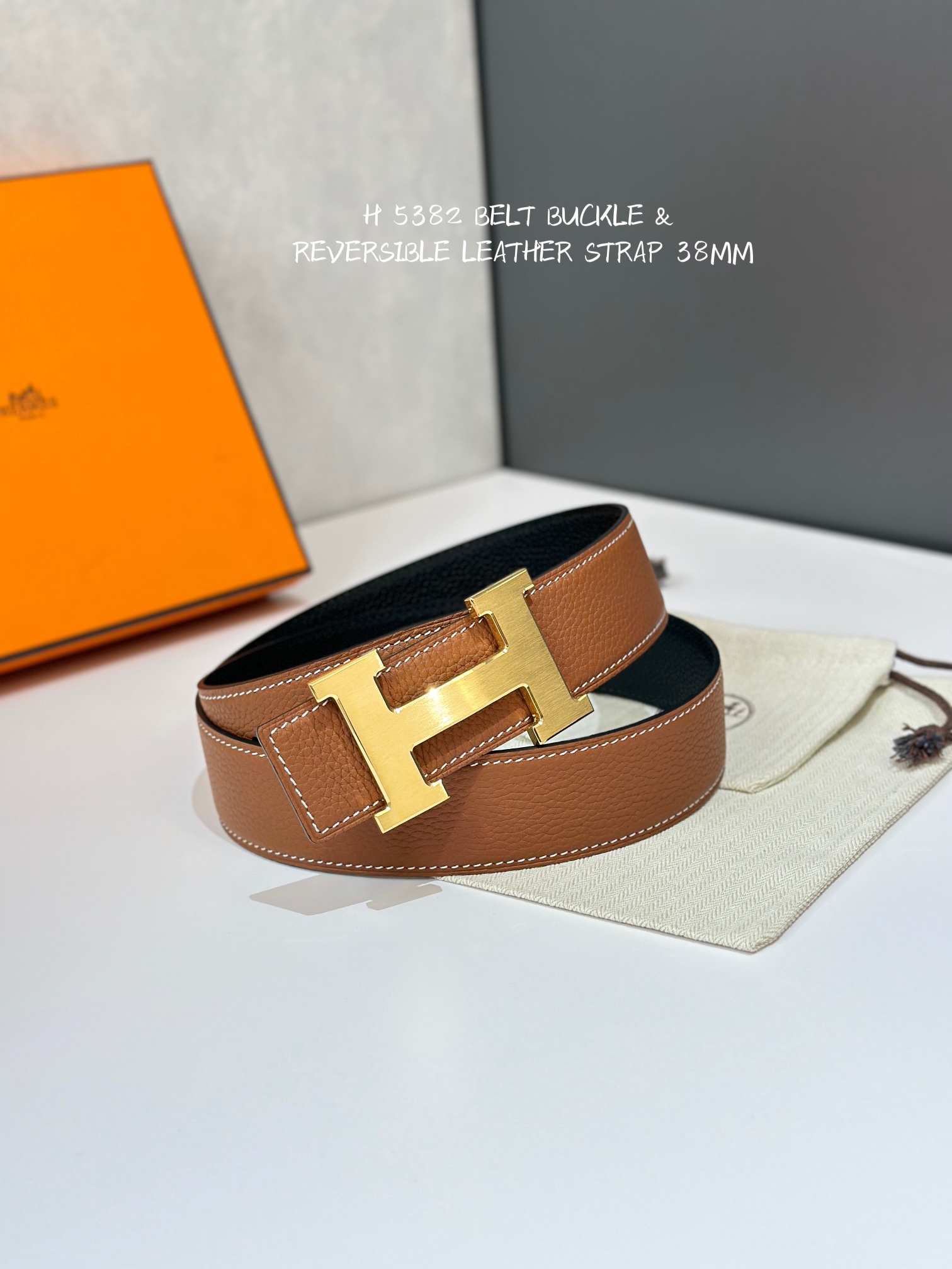 H 5382 BELT BUCKLE & REVERSIBLE LEATHER STRAMM