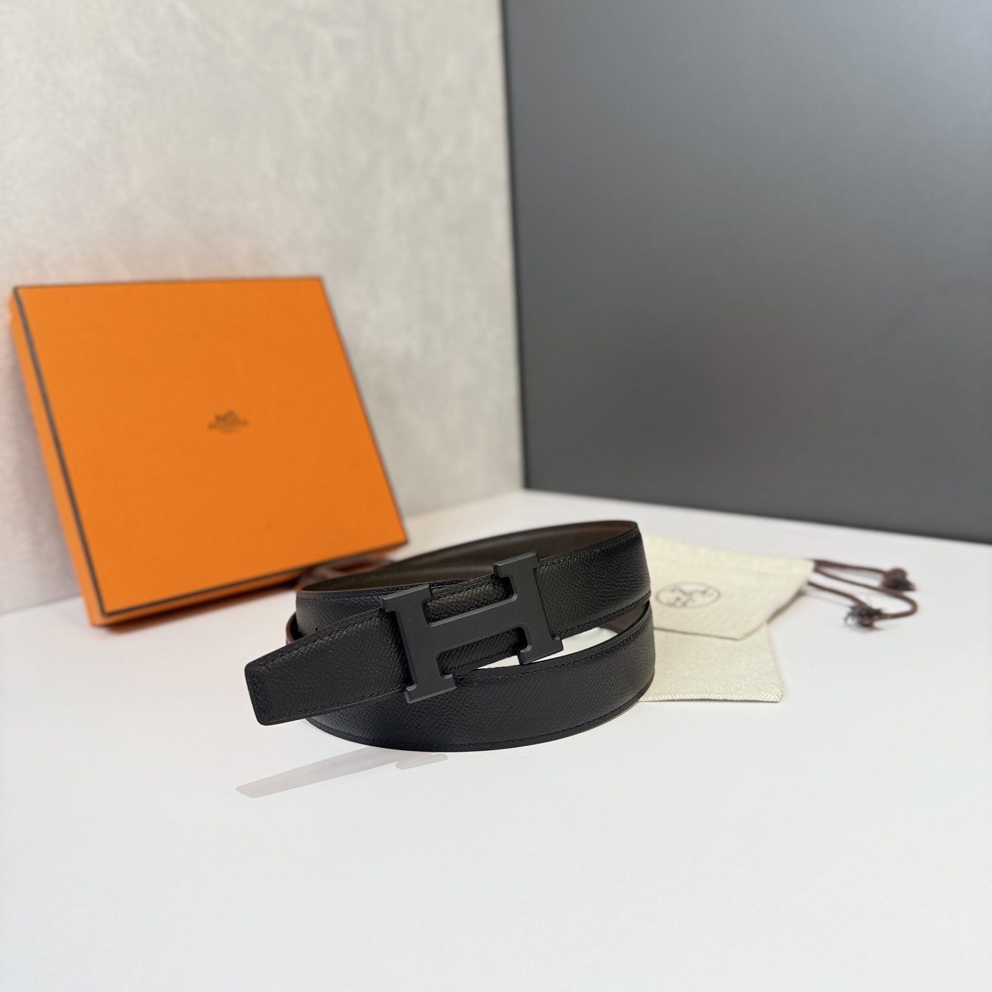 Hermes Men's Black Leather Belt with Matte H Buckle, 32mm - Iconic Style 1 i1740544352460 3439 0 0