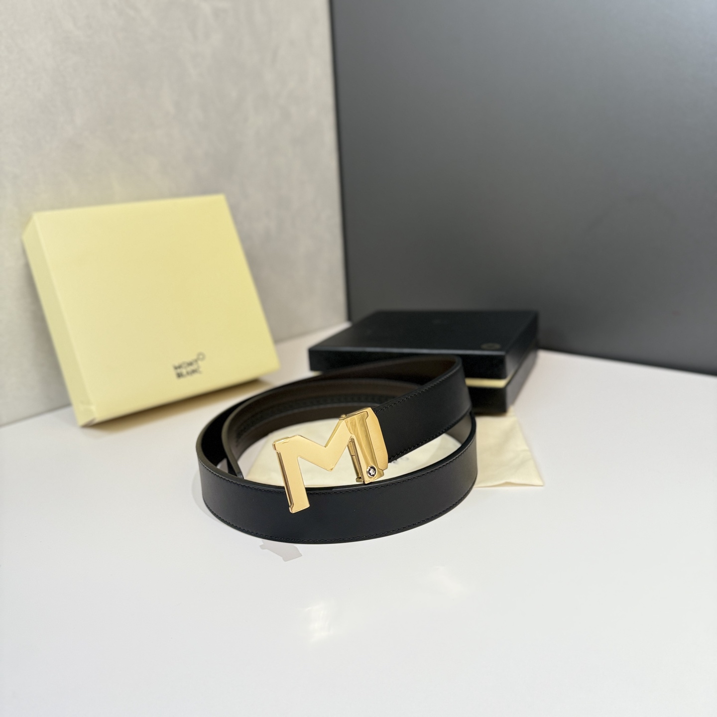 [Montblanc Belts]Montblanc automatic smoothing belt is one of the classic acce