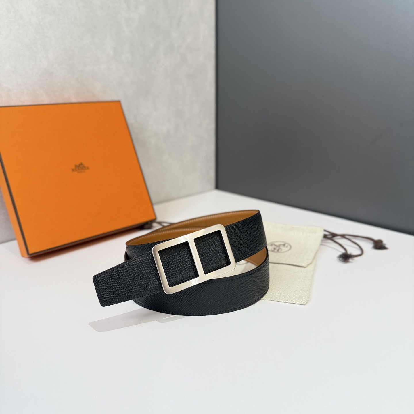 Hermès Men's Belt 38MM, Classic H Buckle, Premium Leather, Stylish and Durable 1 i1740805871139 2239 0 0