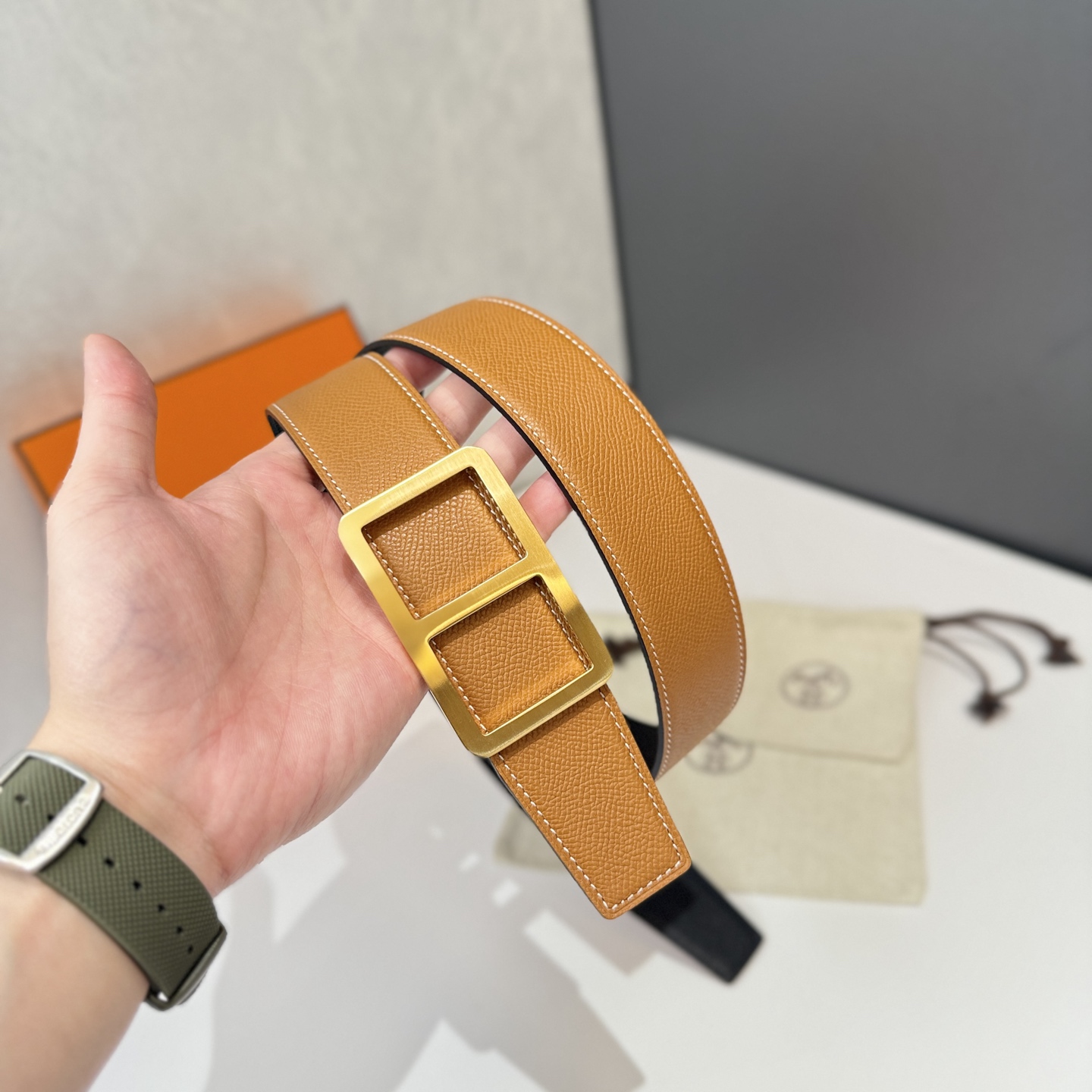 Hermes Men's Belt 38MM – Iconic H Buckle, Premium Leather, Black with Gold Hardware 5 i1740805901840 4857 0 3
