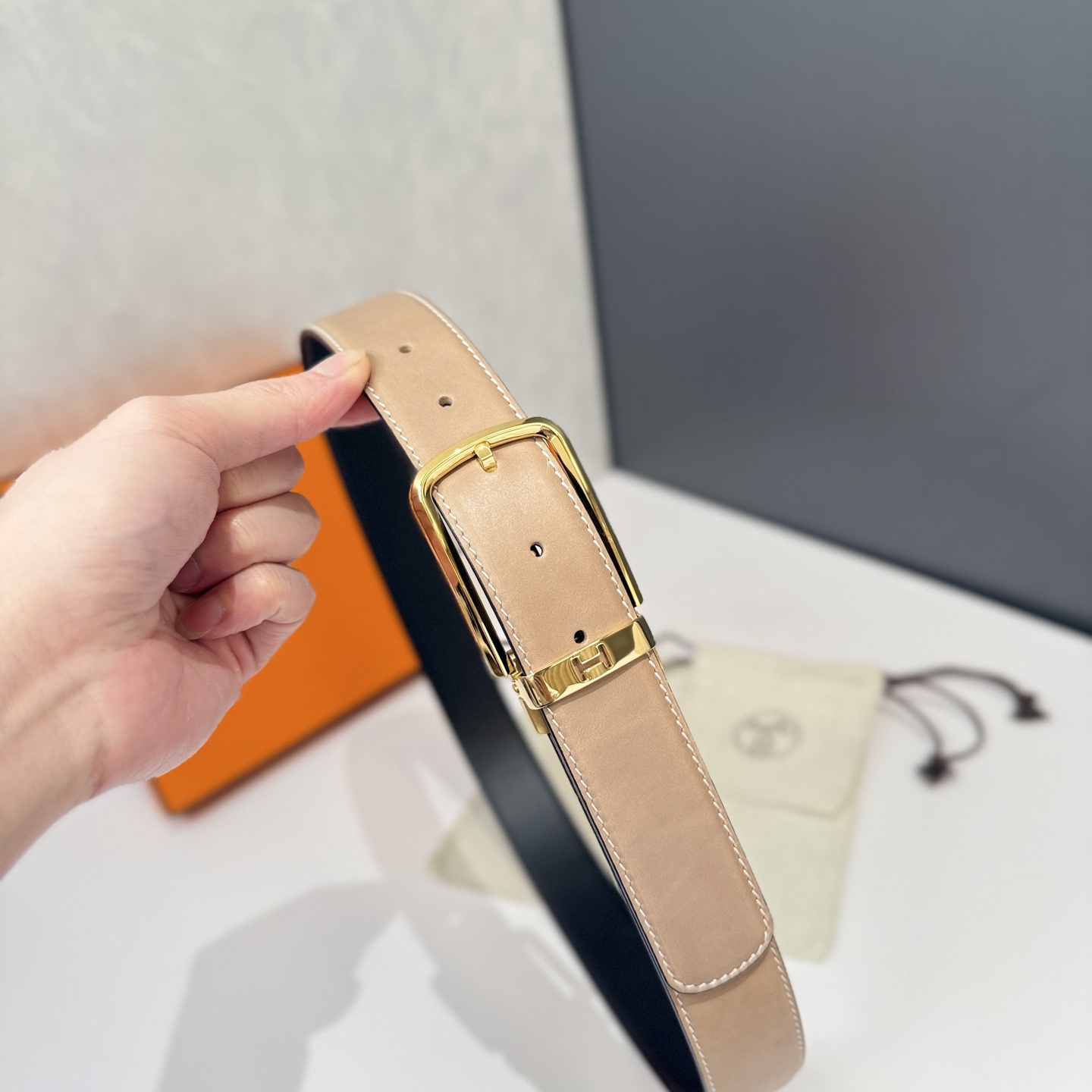 Hermes Men's 35mm Reversible Leather Belt with Gold Buckle 5 i1740805955884 9065 0 3