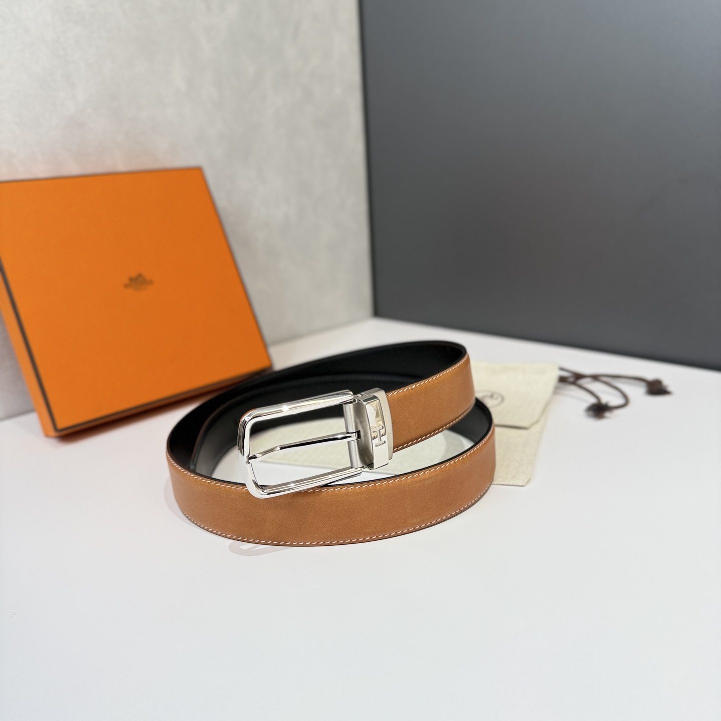 Hermes Men's 35mm Reversible Leather Belt with Iconic H Buckle 2 i1740805999191 9439 0 1