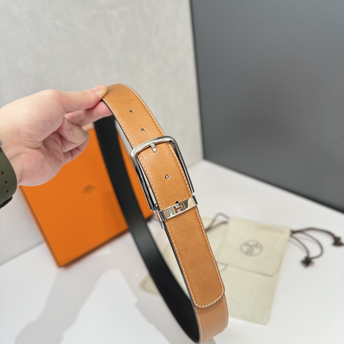 Hermes Men's 35mm Reversible Leather Belt with Iconic H Buckle 5 i1740805999201 5755 0 4