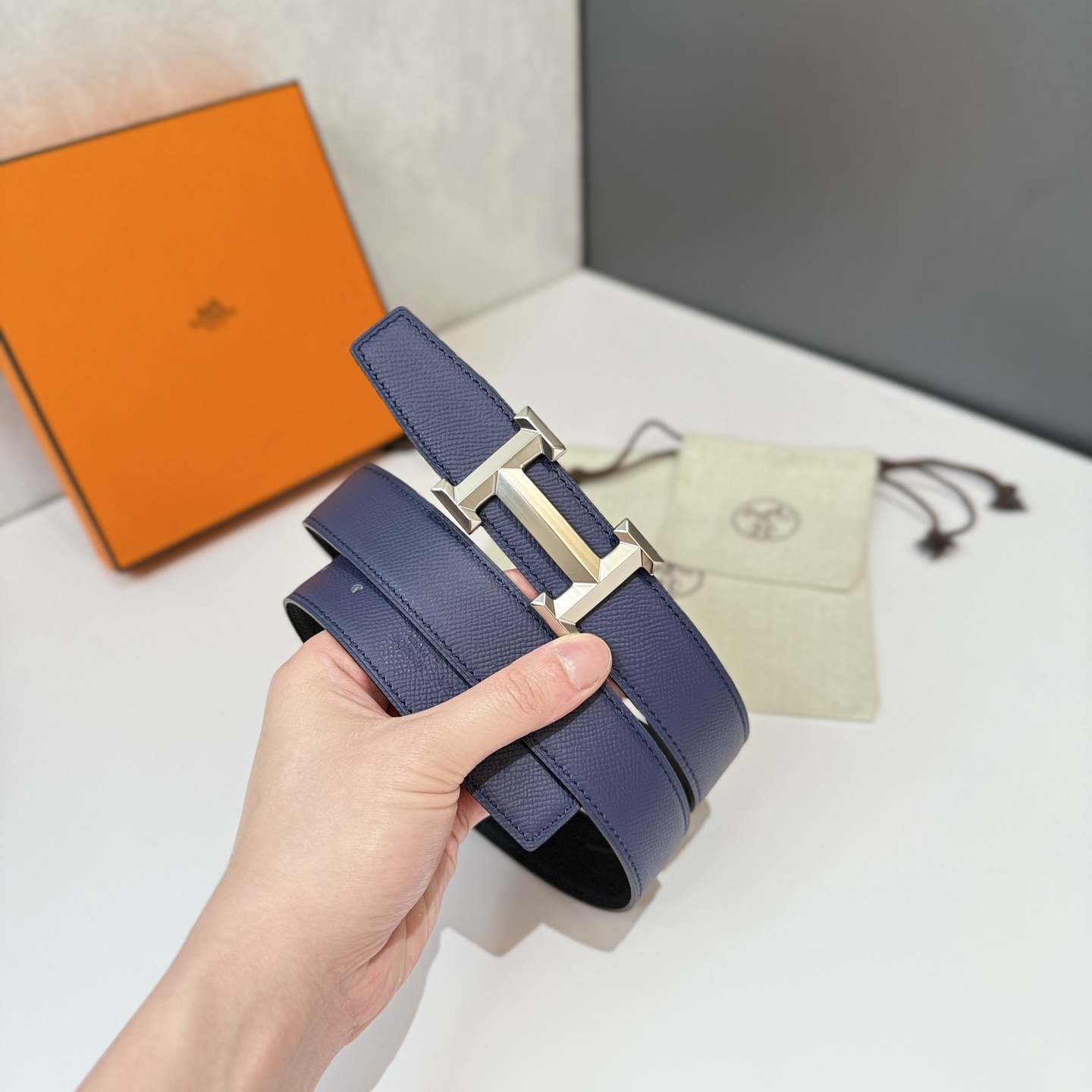 Hermes Men's Belt 32MM - Iconic H Buckle, Premium Leather, Timeless Style 6 i1740977091619 3571 0 4