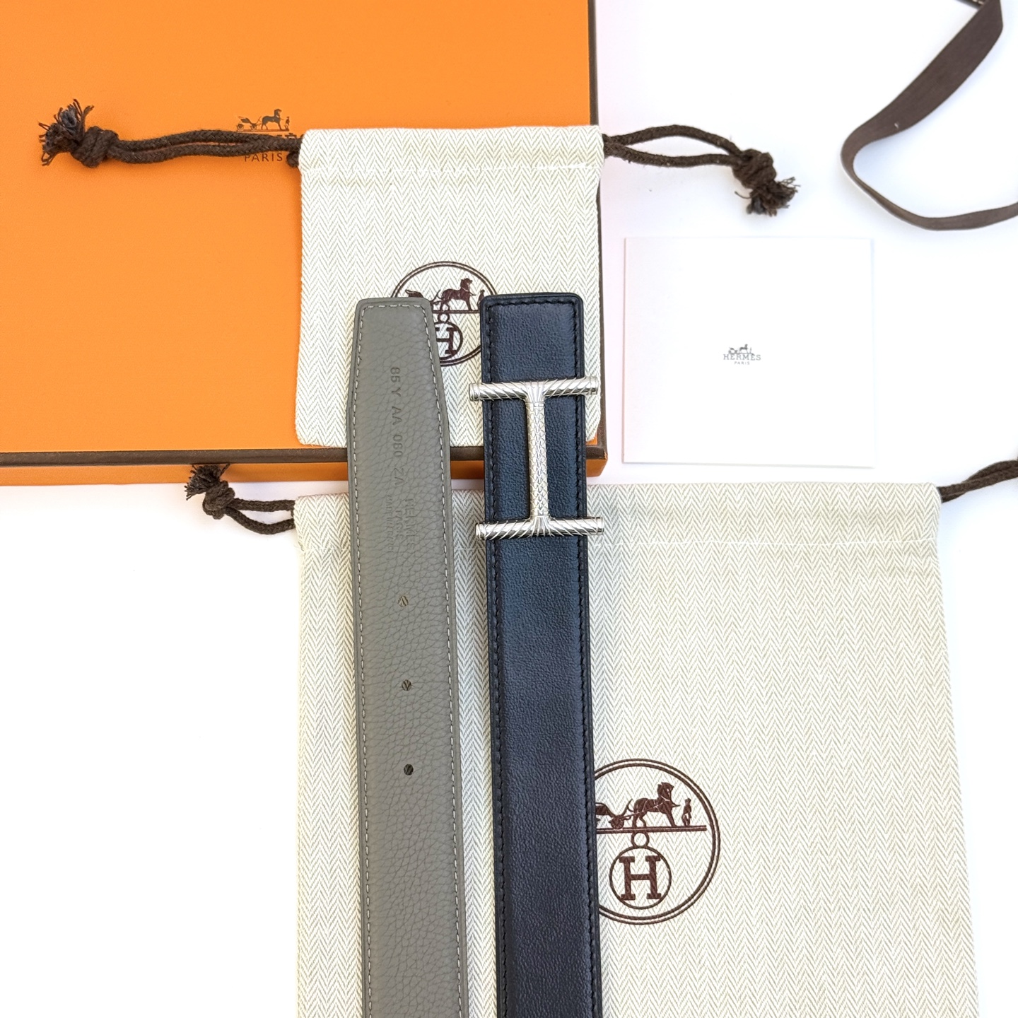 Hermès H Togo Leather Belt, 32mm - Iconic & Reversible 7 i1742705027457 2435 0 4