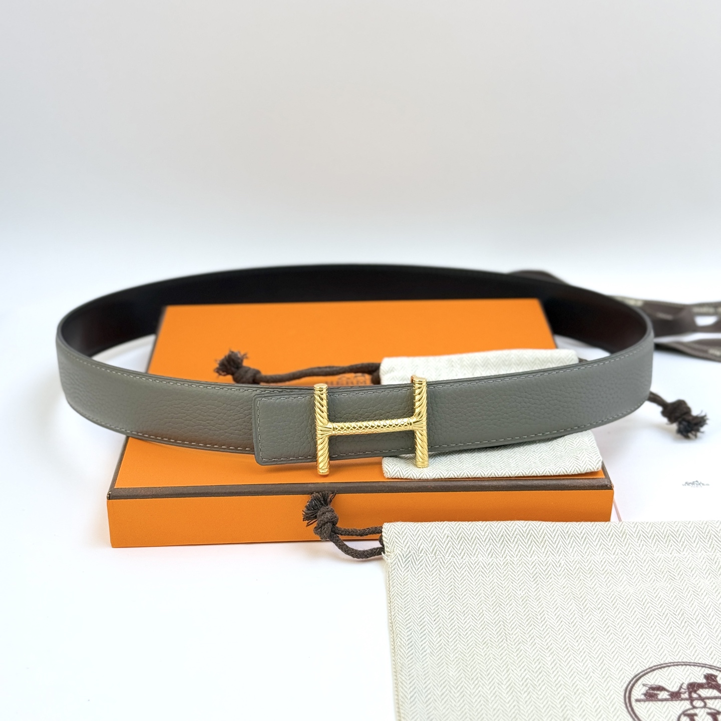 Hermes Togo 32MM H Buckle Reversible Leather Belt for Men 3 i1742705041362 8558 0 0