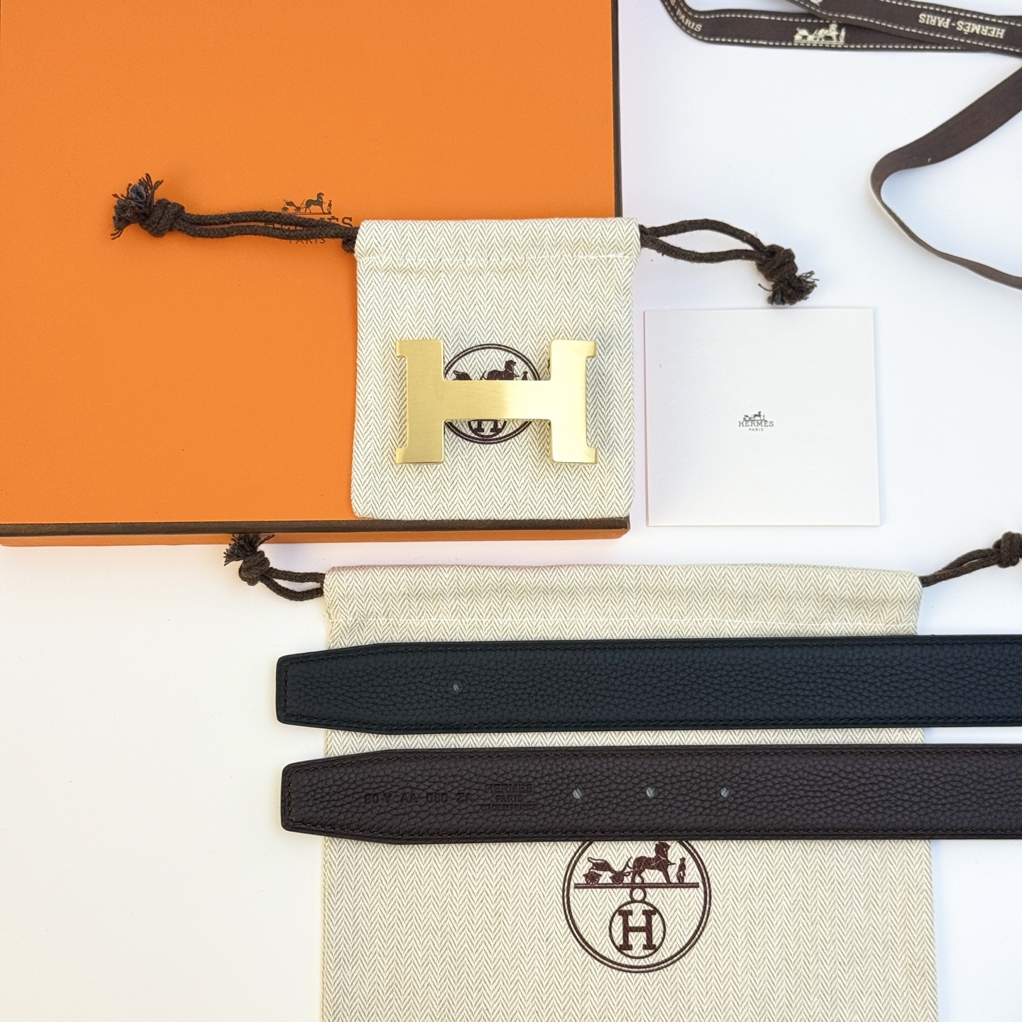 Hermès Constance Belt Togo 32MM with Gold H Buckle, Reversible Leather Strap 1 i1742723052733 5389 0 0