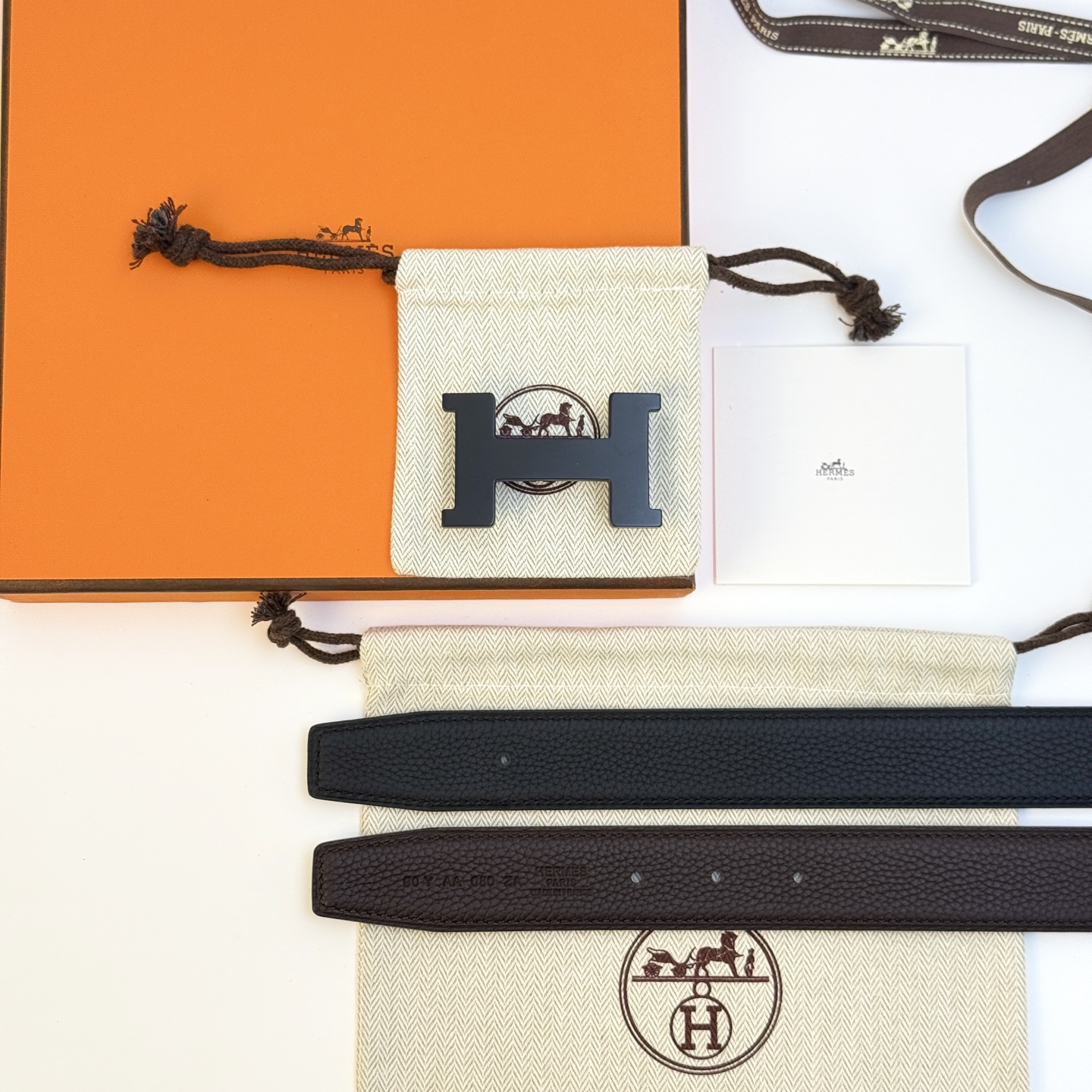 Hermès Constance Belt Togo 32MM with Gold H Buckle, Reversible Leather Strap 3 i1742723054521 4873 0 2