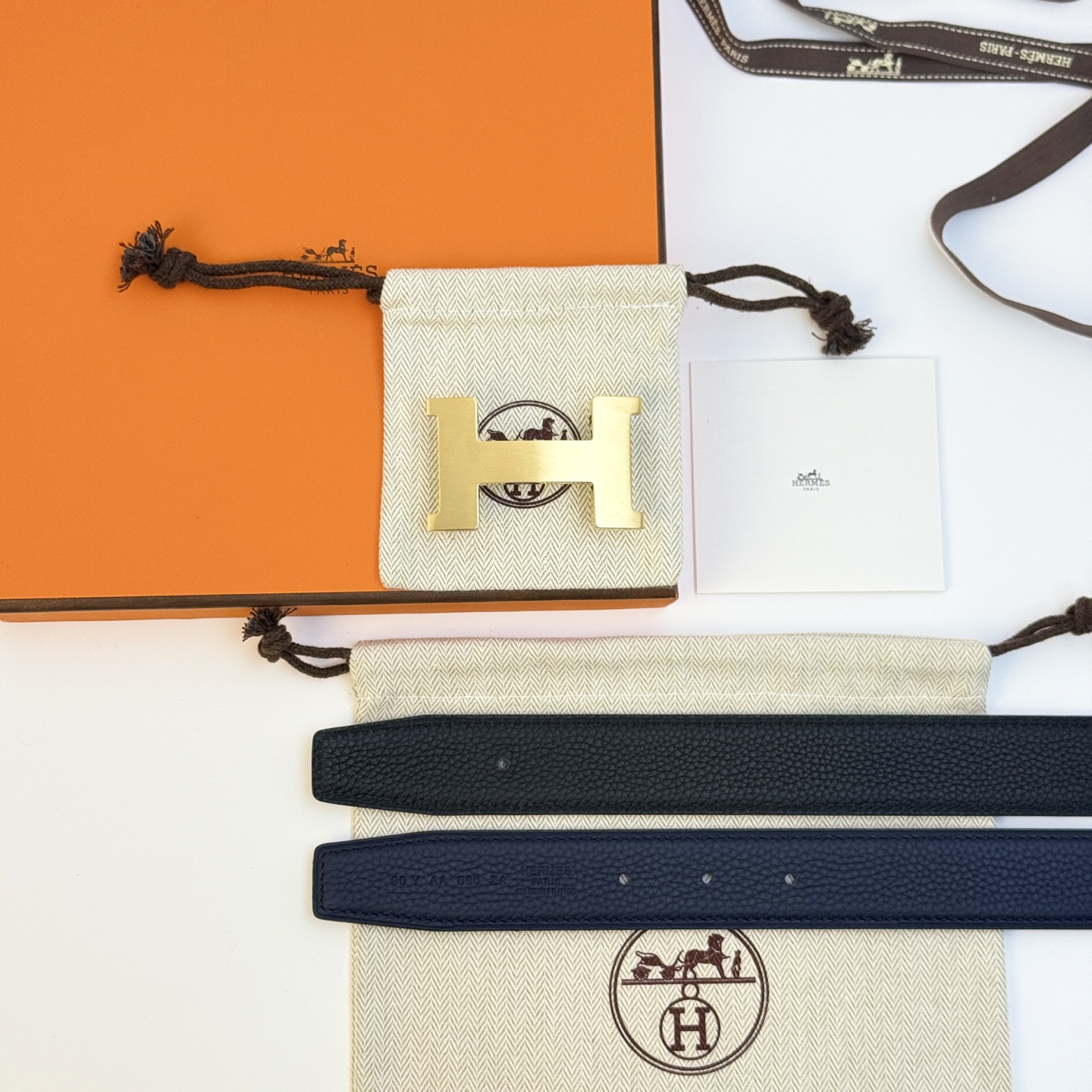 Hermes Constance 32MM Reversible Leather Belt with H Buckle, Black/Navy 3 i1742723069915 5661 0 2
