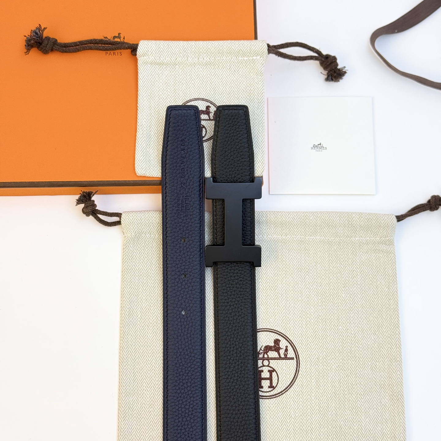 Hermes Constance 32MM Reversible Leather Belt with H Buckle, Black/Navy 5 i1742723073965 7524 0 4