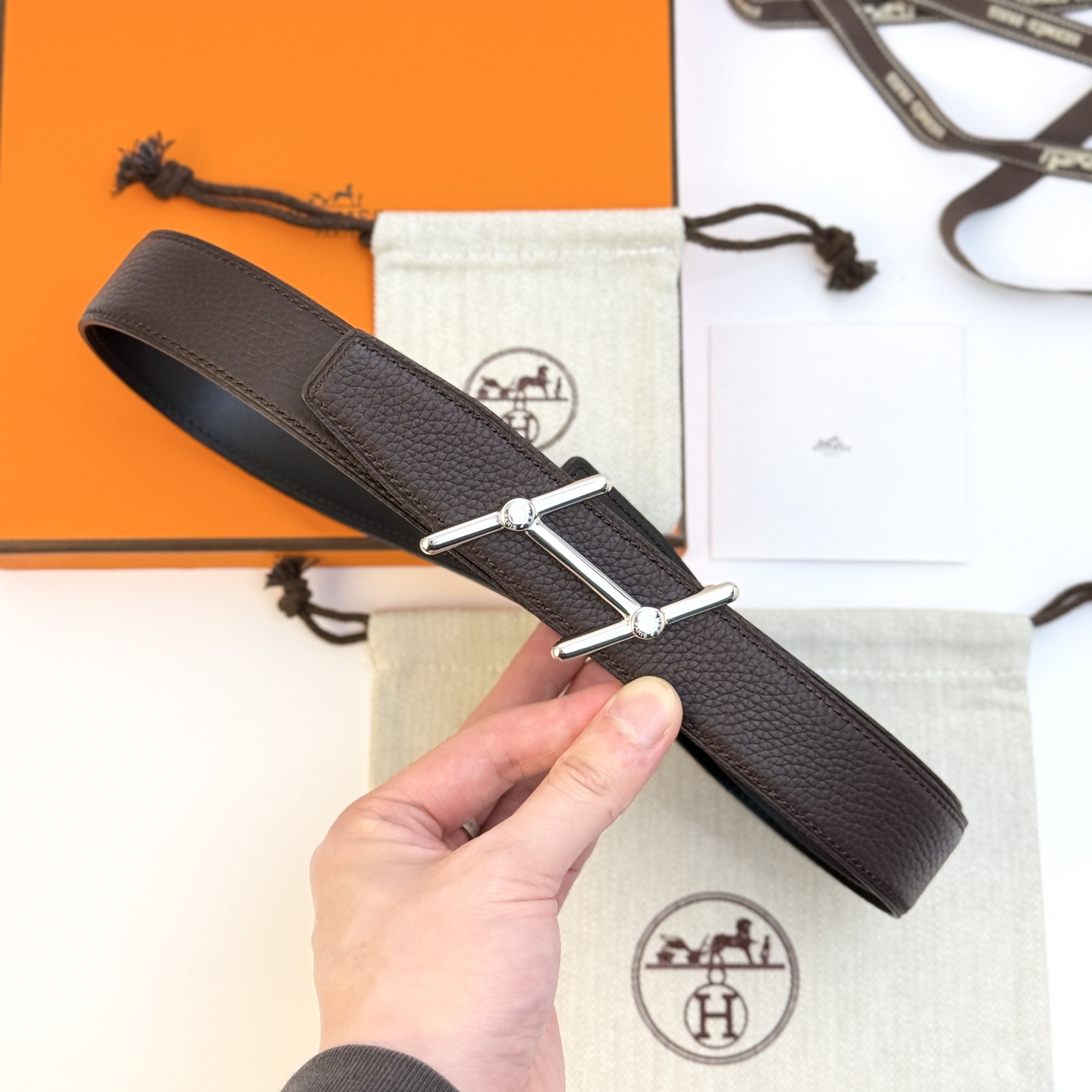 Hermes Swing Reversible Leather Belt 32mm - Iconic Style for Men & Women 4 i1743042611955 7800 0 1