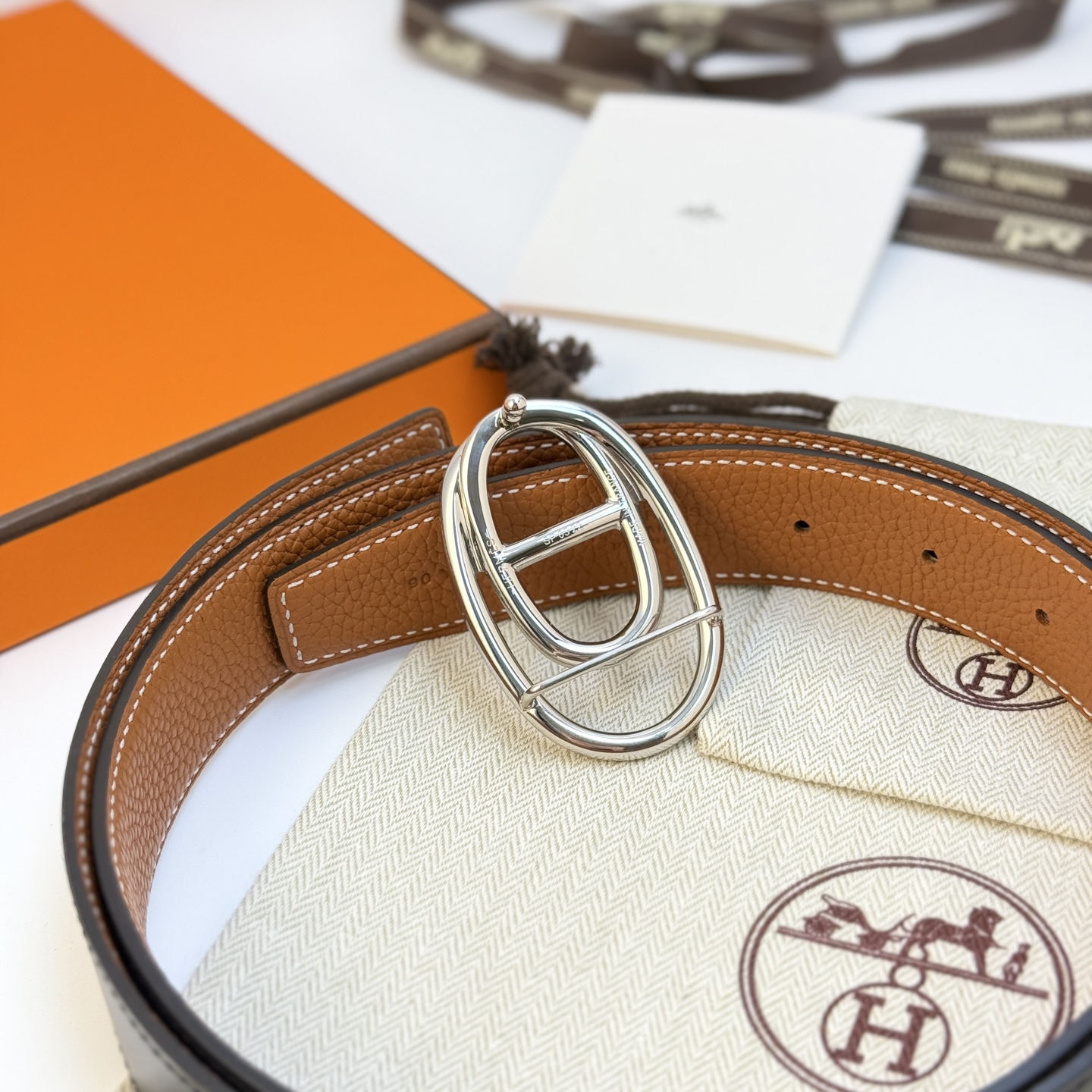 Hermès Odyssée Reversible Leather Belt 32 mm - Stylish and Versatile 4 i1743135294092 566 0 1