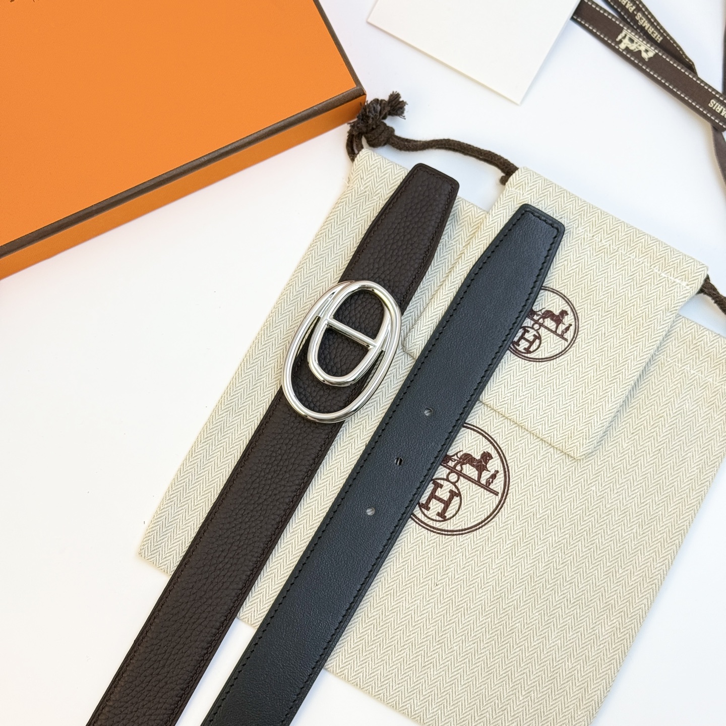 Hermès Odyssee Reversible Leather Belt, 32mm - Togo Leather, Palladium Plated Buckle 8 i1743135432942 4442 0 4