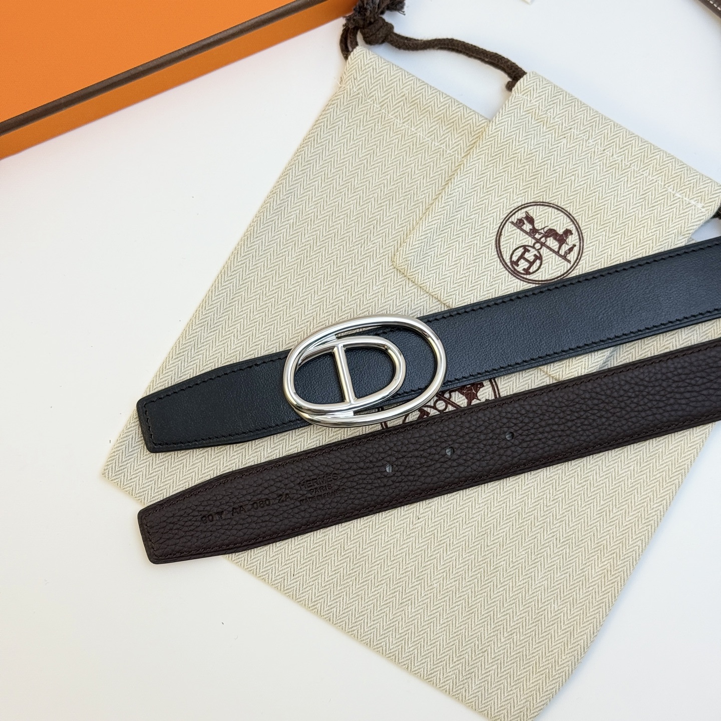 Hermès Odyssee Reversible Leather Belt, 32mm - Togo Leather, Palladium Plated Buckle 9 i1743135435356 6476 0 5