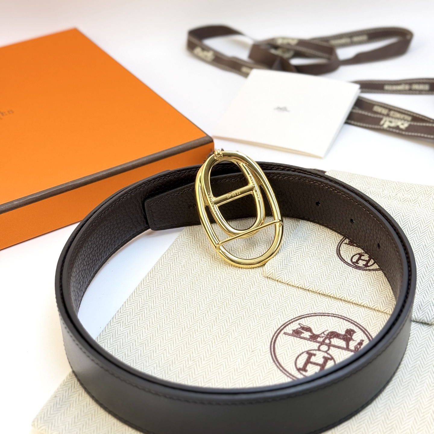Hermes Odyssee Reversible Leather Belt, 32mm - Elegant and Versatile Design 5 i1743135456594 3718 0 1