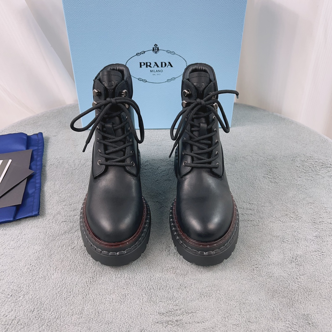 NO:613111,P's latest model, original custom-made cowhide, imported mixed sheepskin, original molded outsole, about 4.5 cm thick, size 35-41, boots, boots, cowhide, sheepskin19860909P家最新款 面原版定制牛皮 里进口混种羊皮 底原版开模大底,厚约4.5 cm size35-41,靴子,boots,cowhide,sheepskin,Women's Shoes