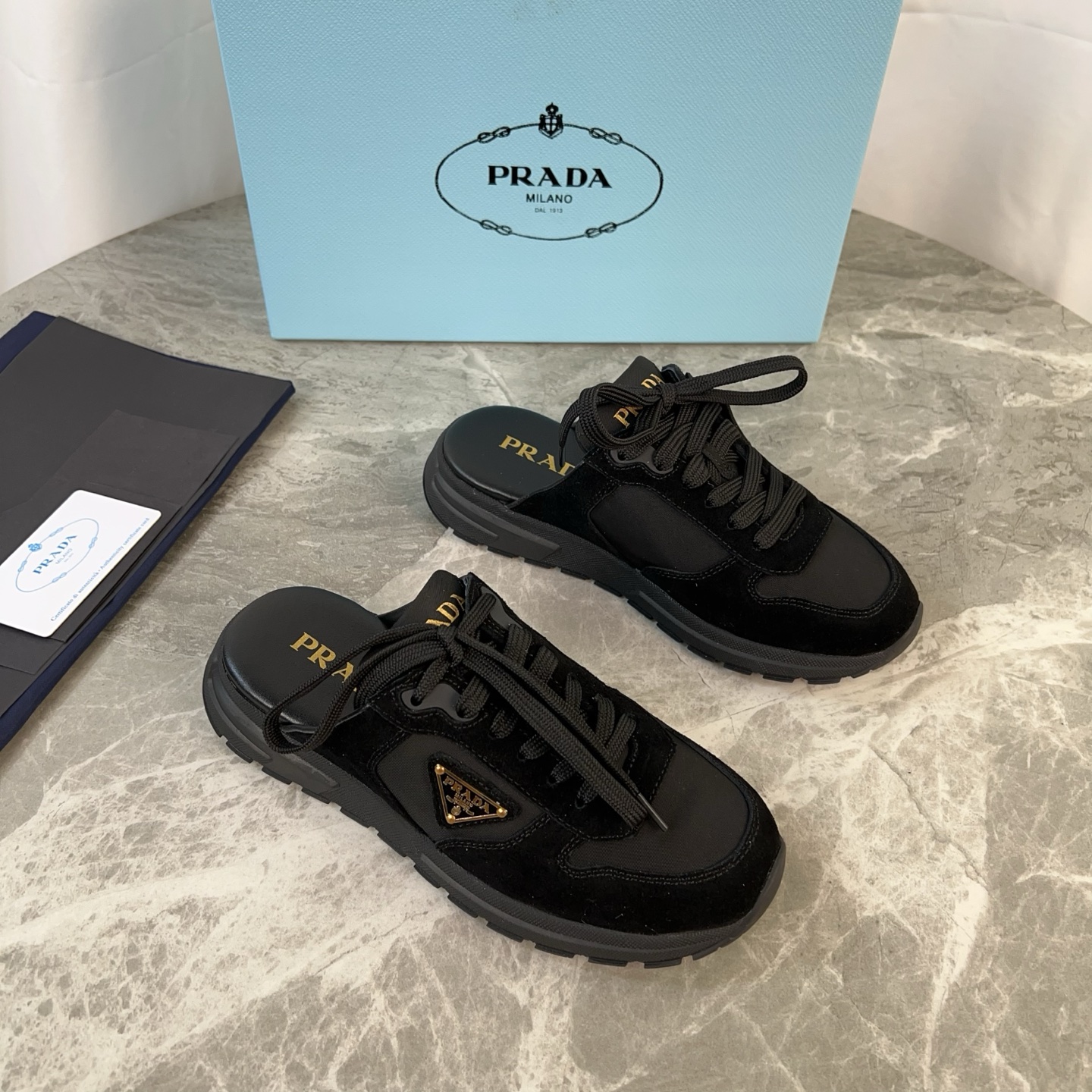 NO:240143,The latest model of P-home mercerized beef velvet   imported brand fabric, super soft mixed-bred sheepskin, original TPU bottom, iconic triangle logo, original packaging size 35-41, semi-torque, sheepskin19860909P家最新款 面高丝光牛反绒 进口品牌布 里超软混种羊皮 底原版TPU大底 标志性三角标,原版包装 size 35-41,半拖,sheepskin,Women's Shoes