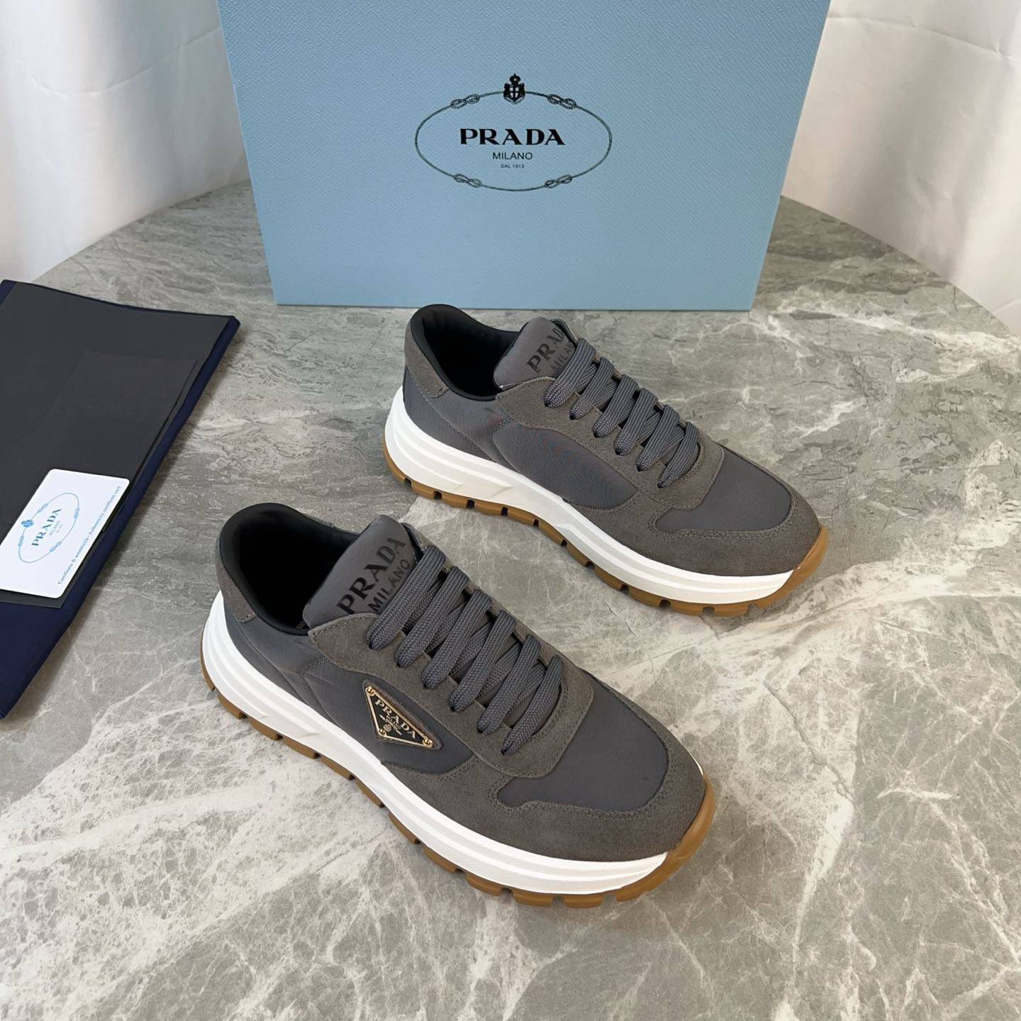 NO:260799,, Men's plus 10 P latest model, high-side mercerized beef reverse velvet   imported brand fabric, super soft mixed-bred sheepskin, original TPU outsole, iconic triangle logo, original packaging size 35-45, casual shoes/sports shoes, sneakers, sheepskin19860909,男加10 P家最新款 面高丝光牛反绒 进口品牌布 里超软混种羊皮 底原版TPU大底 标志性三角标,原版包装 size 35-45,休闲鞋/运动鞋,sneakers,sheepskin,Women's Shoes