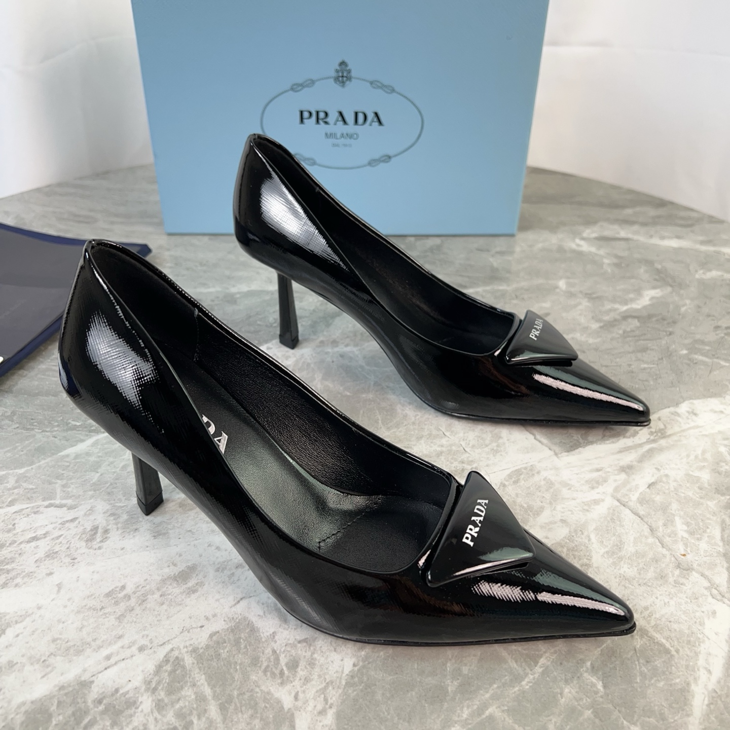 NO:416598,The latest model of P family, imported cross-patterned beads, fine-grained cowhide, fine-grained cowhide, original leather outsole, 7.5cm painted heel, original packaging size: 34-41 (34.40.41 custom), high heels, cowhide, Leather soles19860909P家最新款 面进口十字纹开边珠 里细纹牛皮 垫细纹牛皮 底原版真皮大底 7.5cm涂漆鞋跟 原版包装 size:34-41(34.40.41定制）,高跟鞋单鞋,high heels,cowhide,Leather soles,Women's Shoes