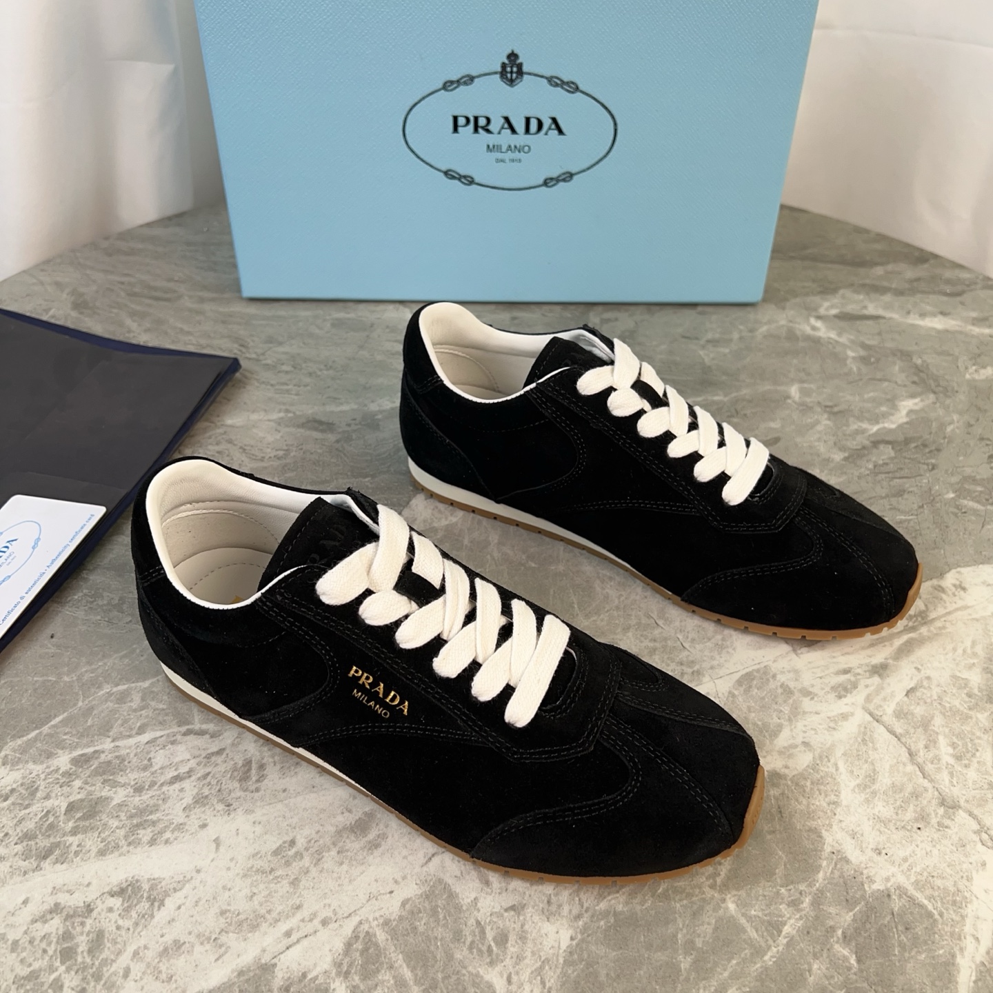 NO:498296,P home latest German training shoes, imported high mercerized beef reverse velvet, mixed-type silk sheepskin, matted silk sheepskin, original craft rubber outsole, original packaging, size 35-41 (customized for 40.41), casual shoes/sports shoes, sneakers, sheepskin19860909P家最新款德训鞋 面进口高丝光牛反绒 里混种丝绸羊皮 垫丝绸羊皮 底原版工艺橡胶大底 原版包装 size 35-41（40.41定制）,休闲鞋/运动鞋,sneakers,sheepskin,Women's Shoes