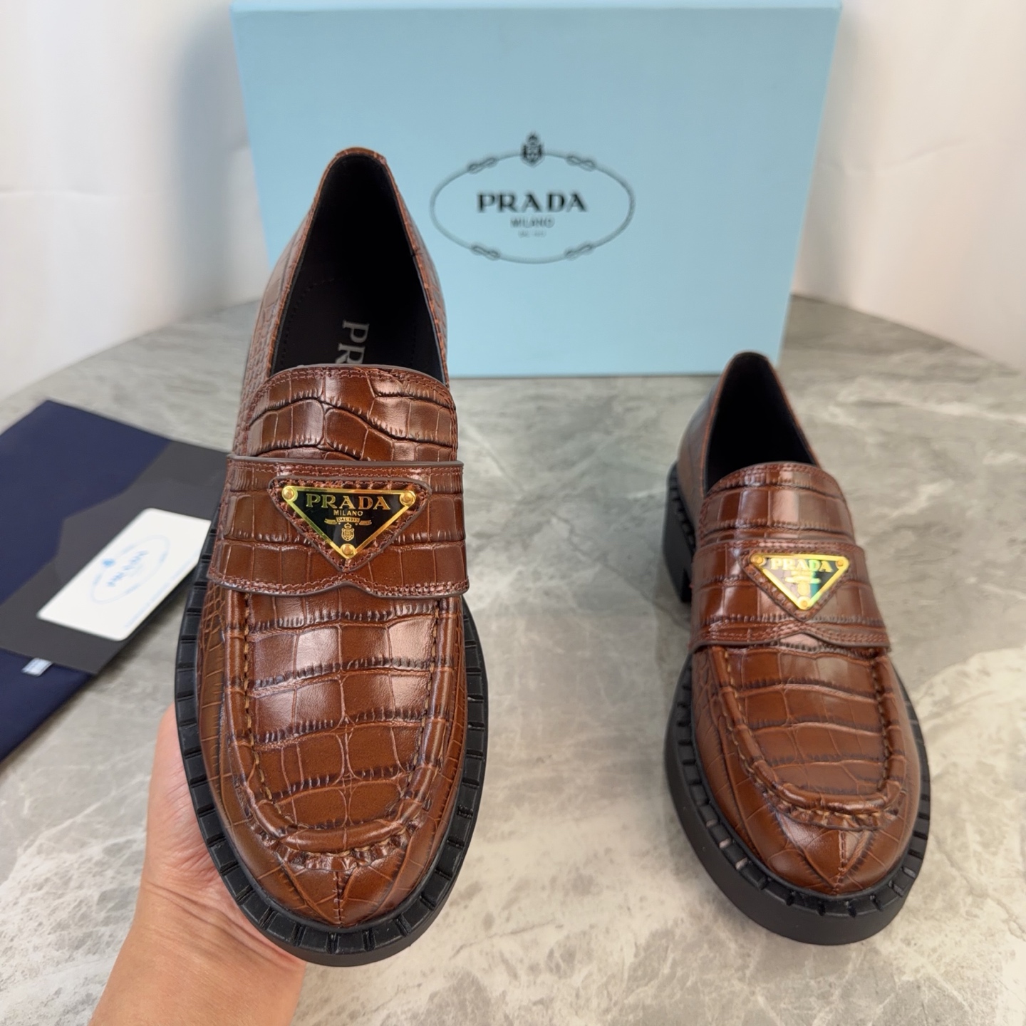 Prada Classic Luxury Leather Shoe Loafer Ref 4