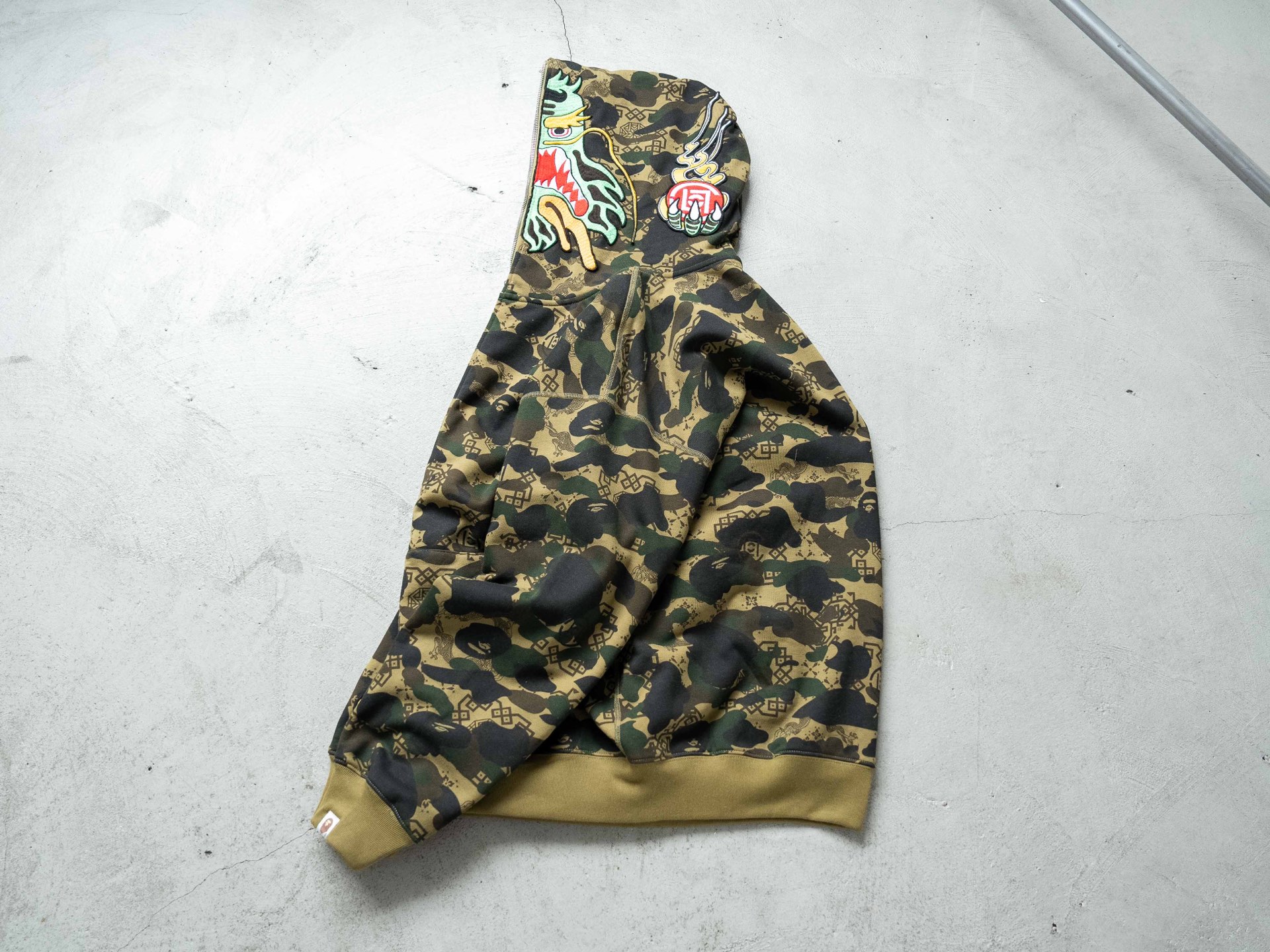Abbigliamento Bape X CLOT SS25 Logo — photo 4