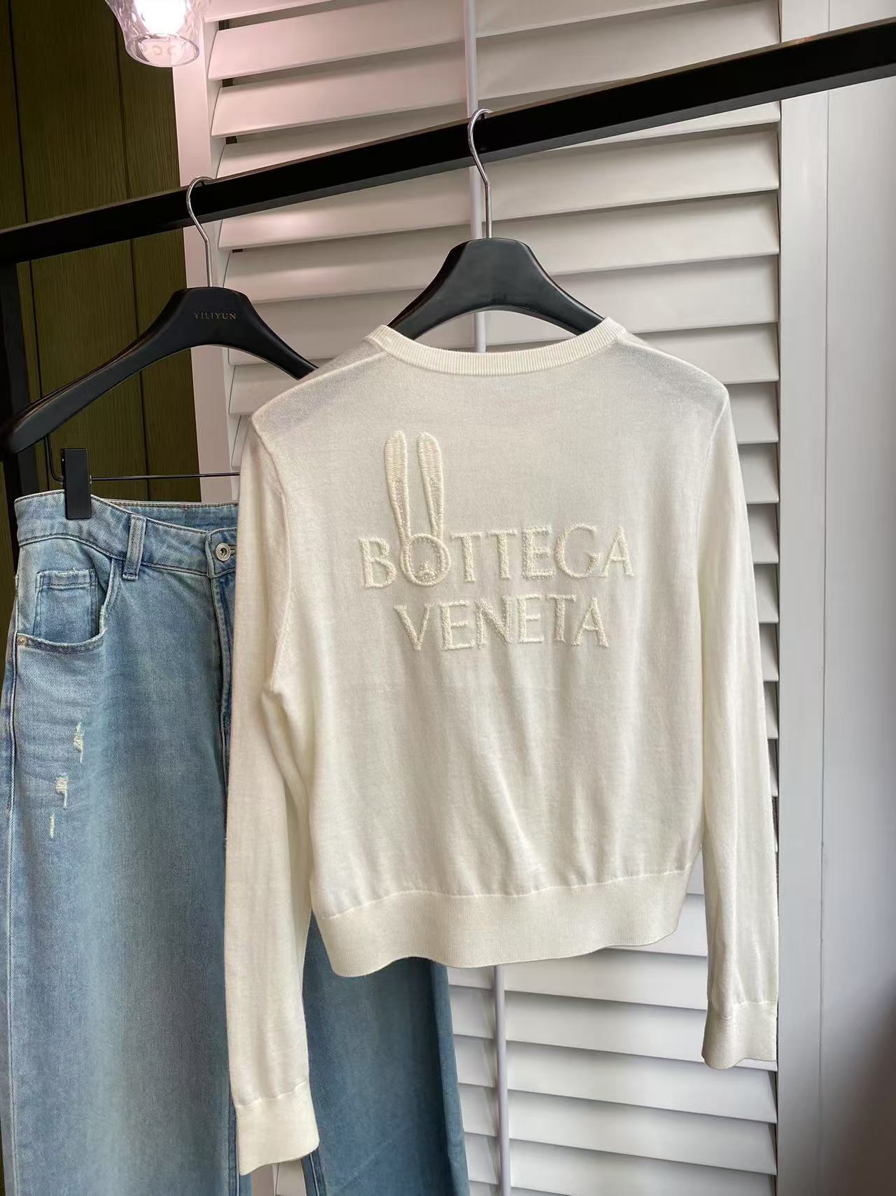 Hard-Core Female Suit with Heavy Embroidery for Spring and Summer Update - 图片 3