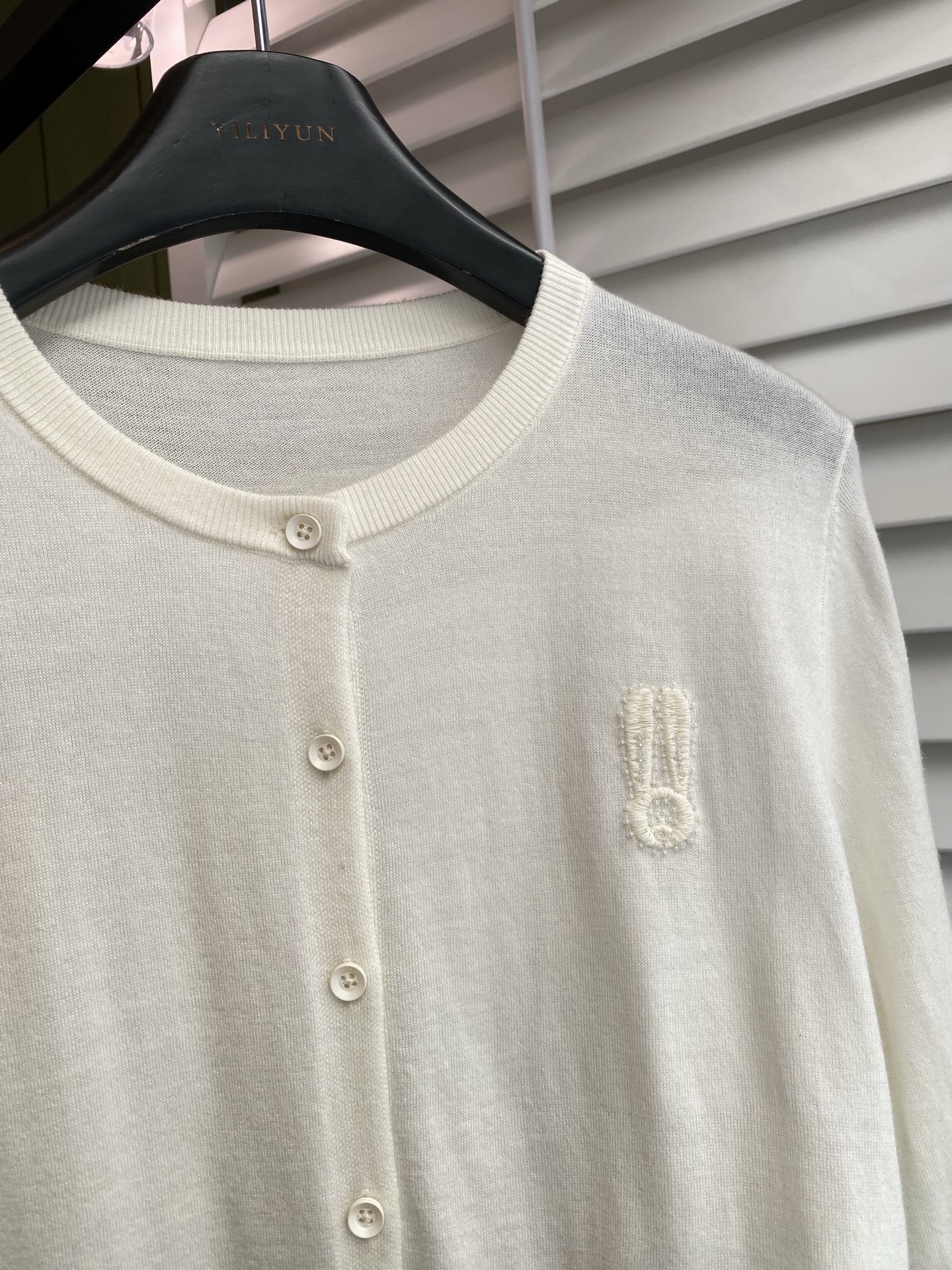 Hard-Core Female Suit with Heavy Embroidery for Spring and Summer Update - 图片 2
