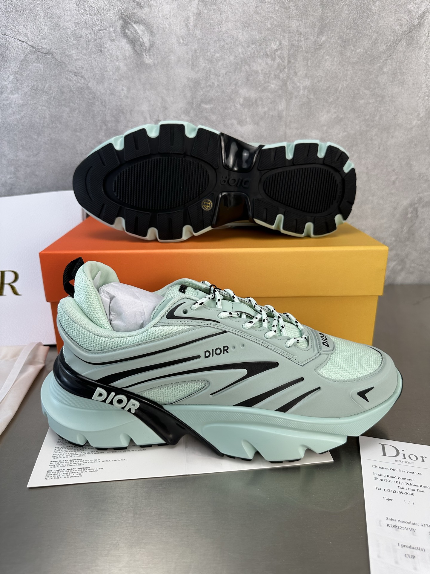 Dior B44 Blade Sneakers: Couple Style, Inspired by Lewis Hamilton 10 i1740152318590 6877 0 8