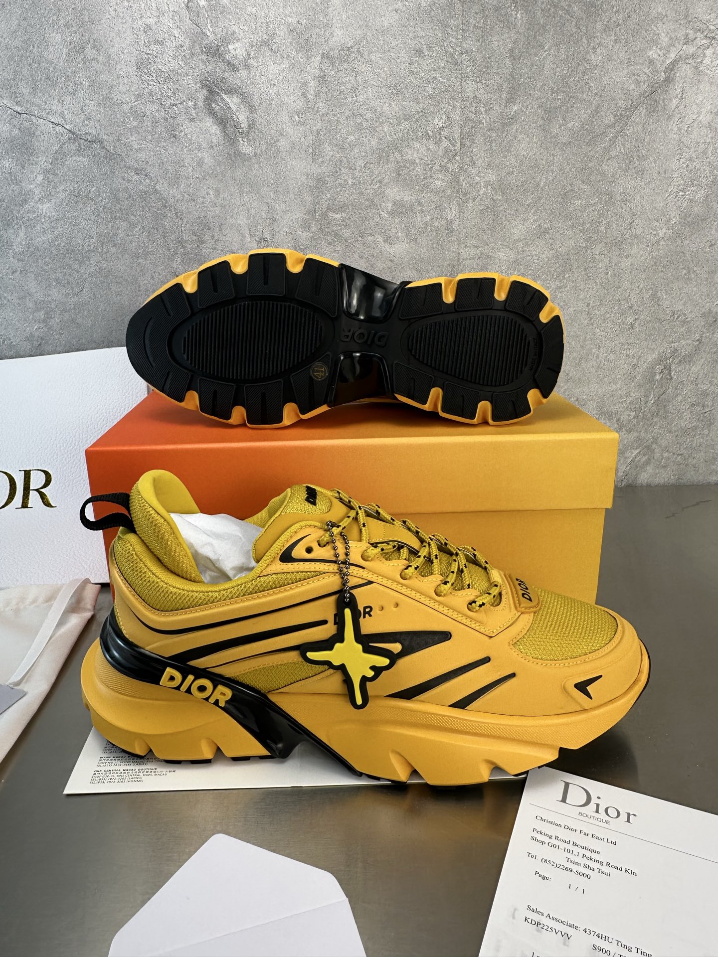 Dior B44 Blade Sneakers: Couple's Style, Inspired by Lewis Hamilton Collection 10 i1740152504190 4622 0 8
