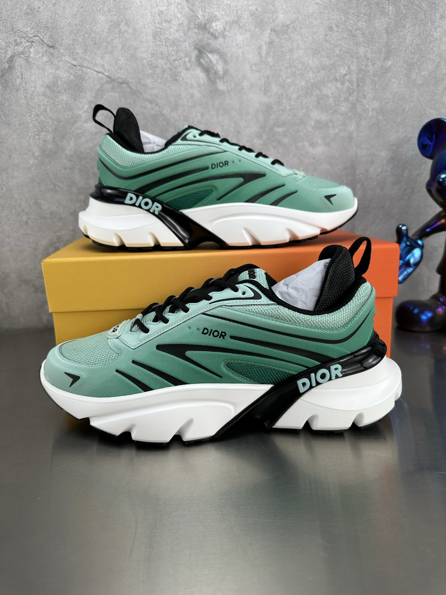 Dior B44 Blade Sneakers - Unisex, Sporty, and Retro-Futuristic Design 4 i1745220046126 8820 0 2